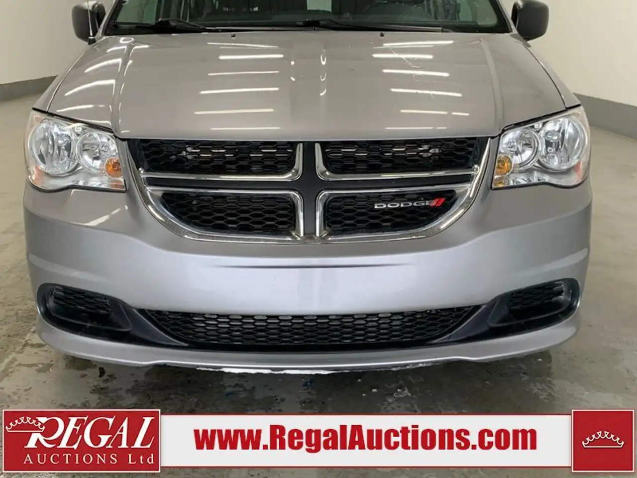 Dodge Grand Caravan снимка Dodge Grand Caravan