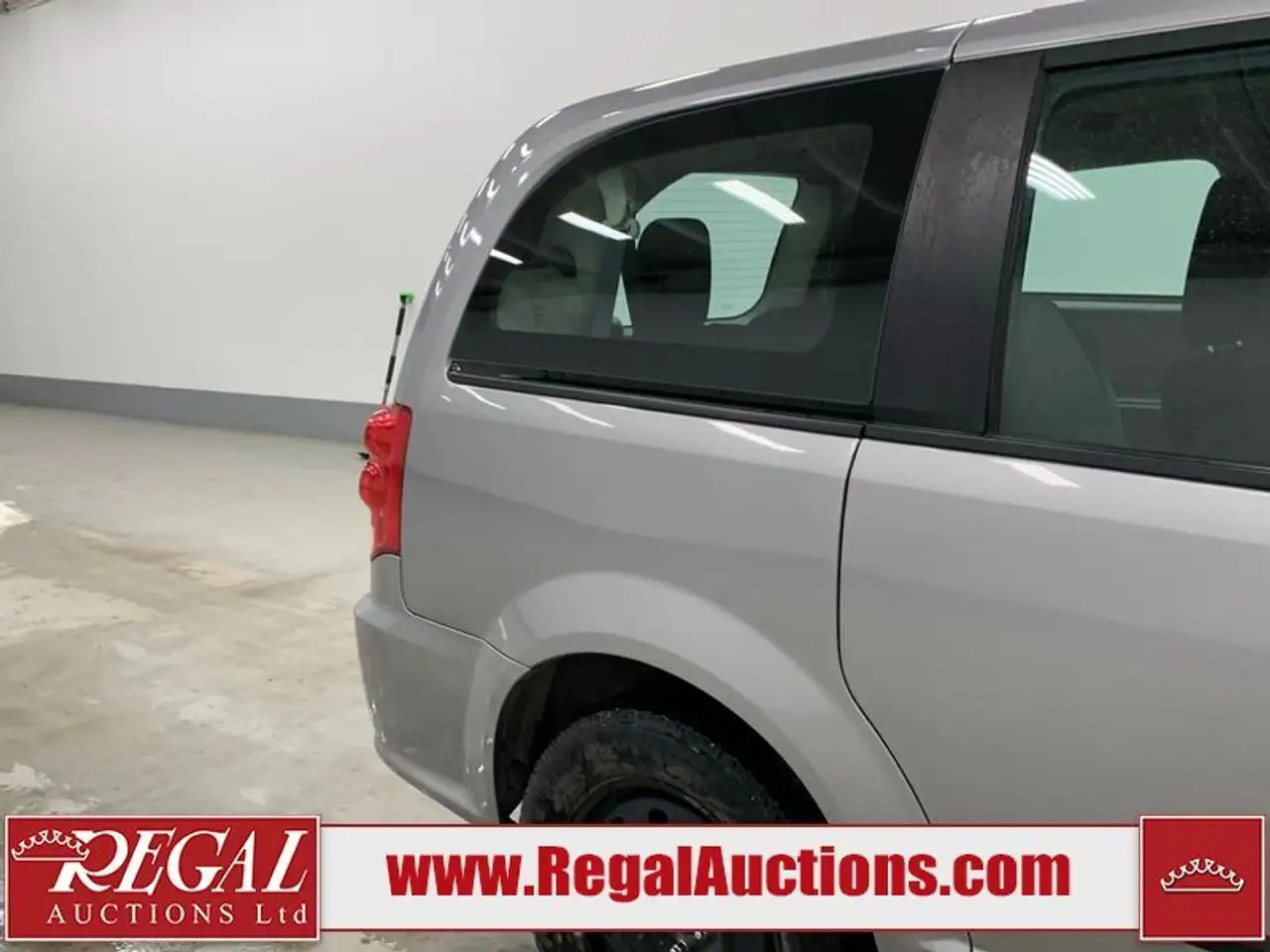 Dodge Grand Caravan снимка Dodge Grand Caravan