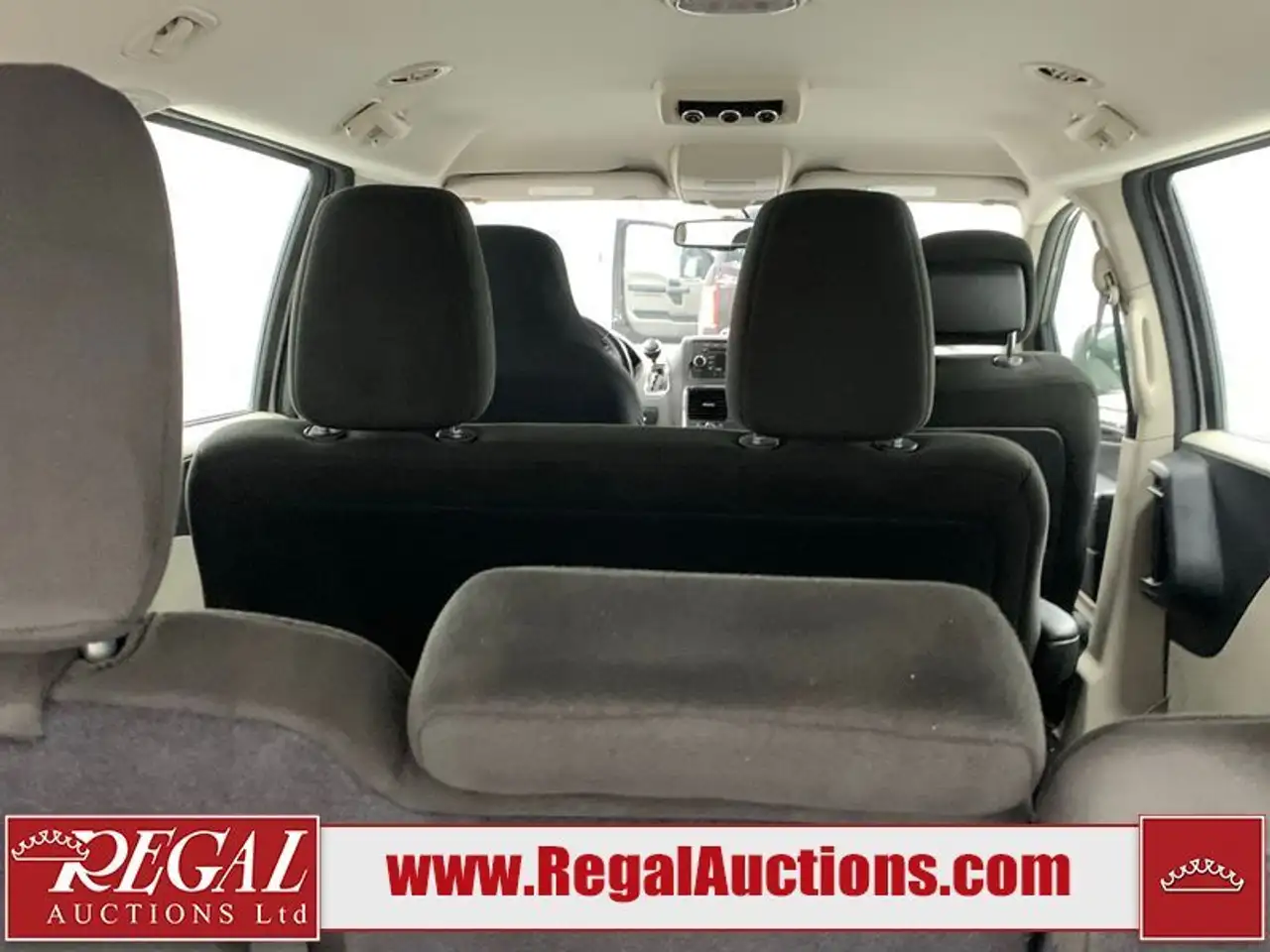 Dodge Grand Caravan снимка Dodge Grand Caravan