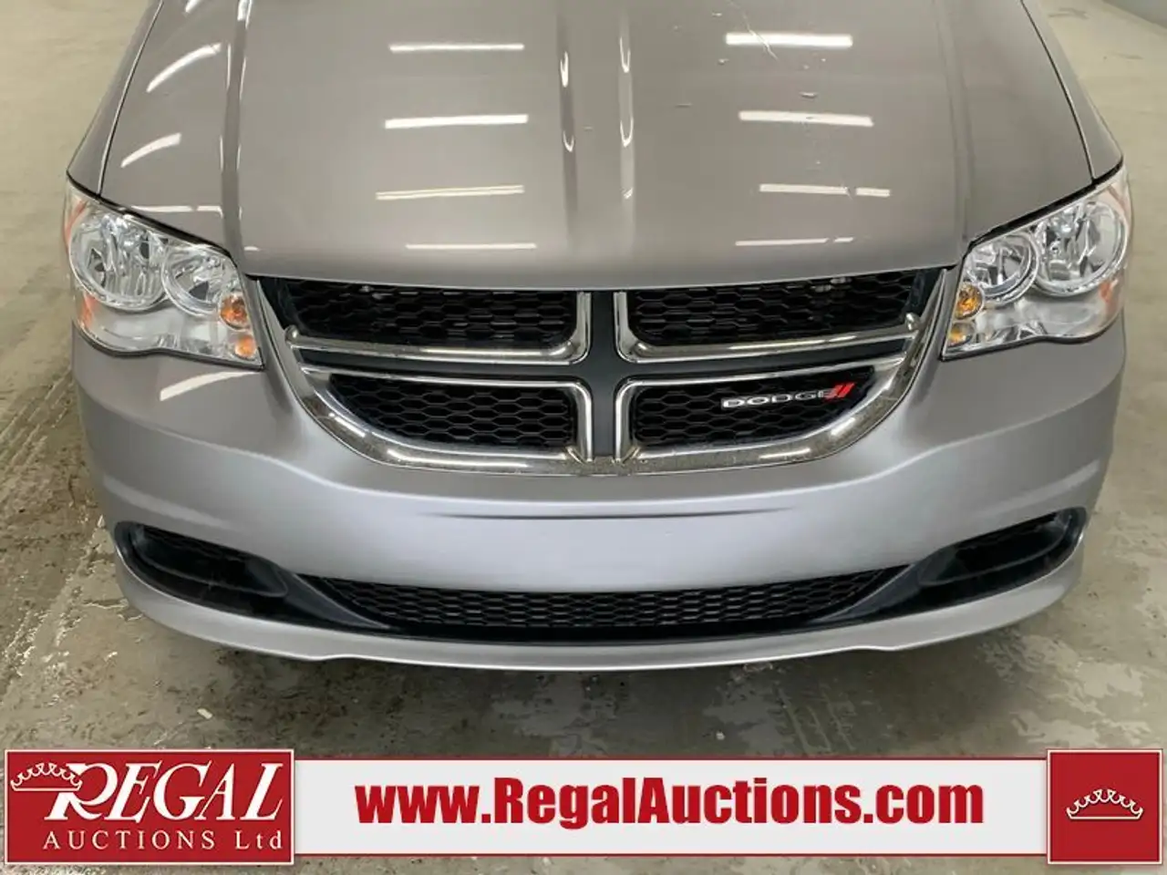 Dodge Grand Caravan снимка Dodge Grand Caravan