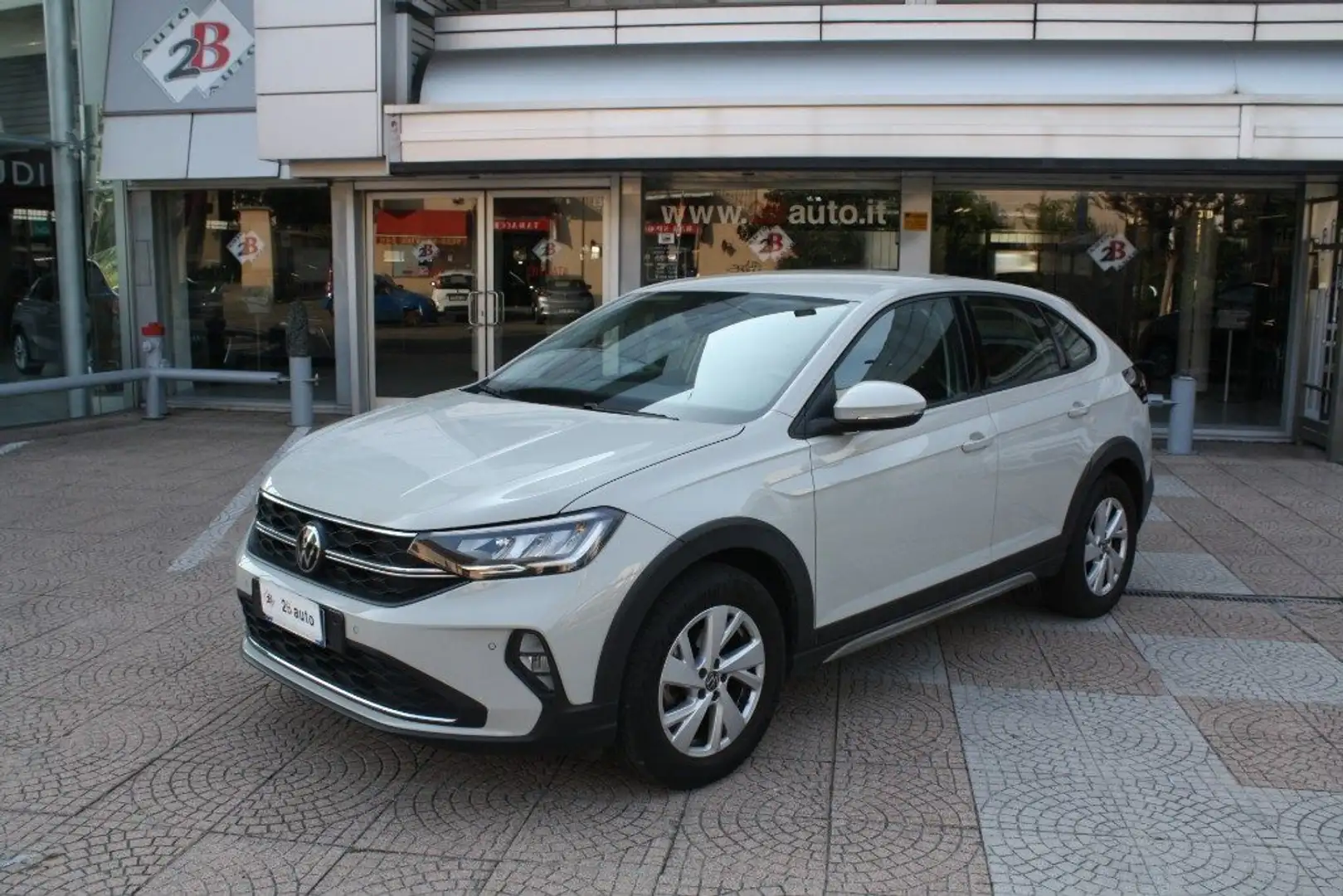 Volkswagen Taigo 1.0 TSI 95 CV Life Grigio - 1