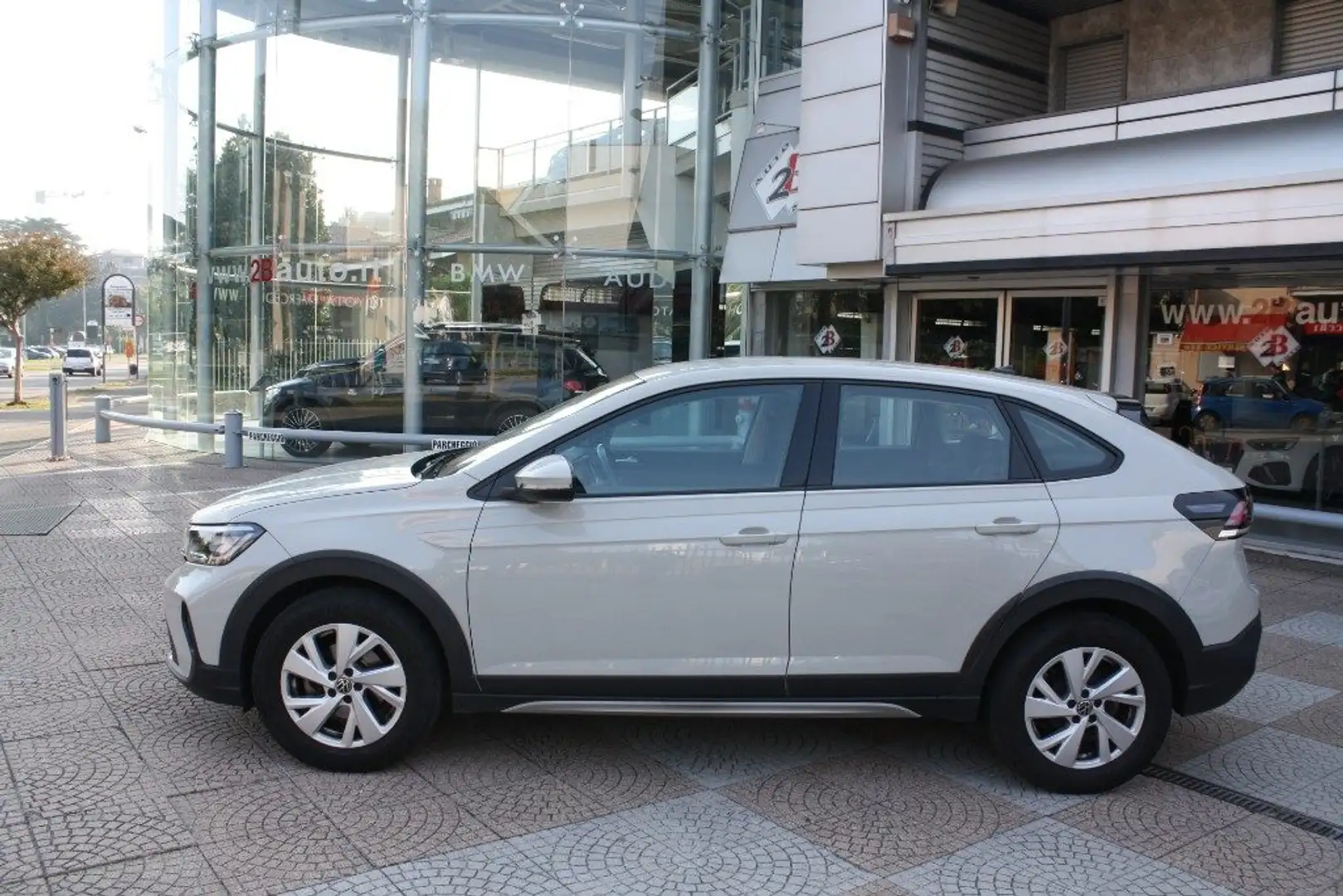Volkswagen Taigo 1.0 TSI 95 CV Life Grigio - 2
