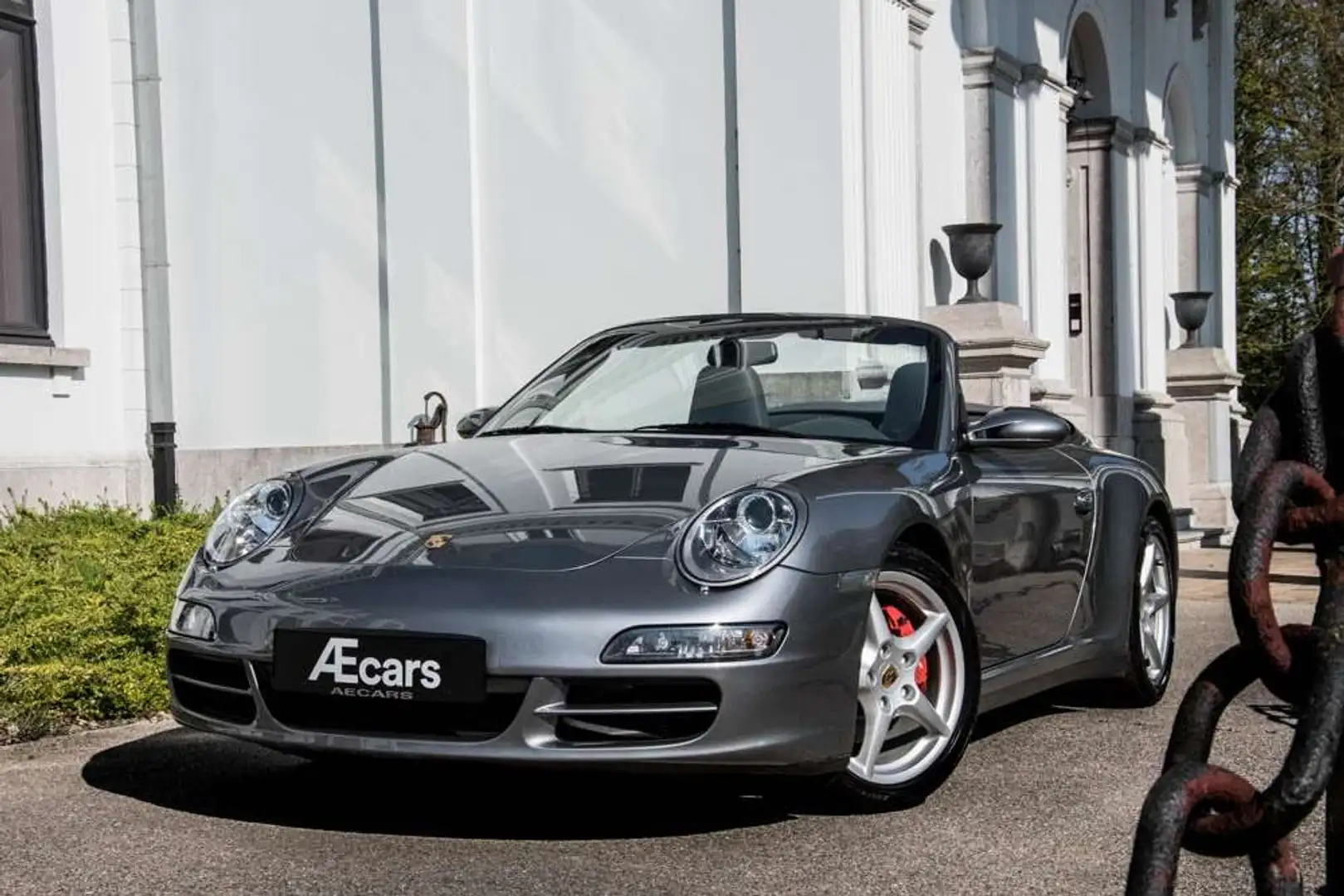 Porsche 997 911.1 / CARRERA 4 / CABRIOLET / TIPTRONIC / PASM Gris - 2