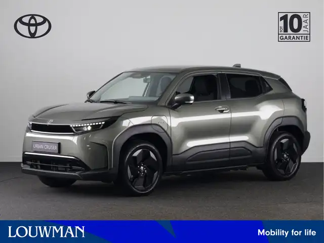 Toyota Urban Cruiser Dynamic 61 kWh *NIEUW*