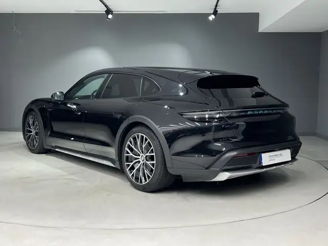 Porsche Taycan view 3