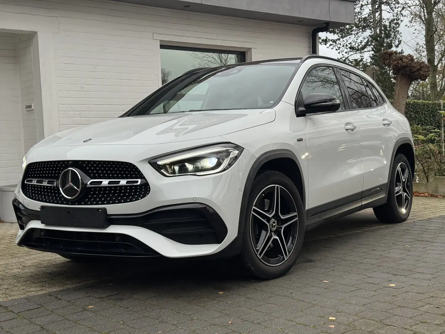 Mercedes-Benz GLA 250 GLA 250 e PHEV, VERKOCHT Blanc - 2