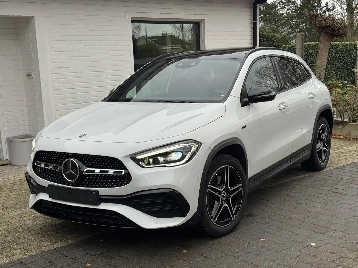 Mercedes-Benz GLA 250 GLA 250 e PHEV, VERKOCHT Blanc - 1