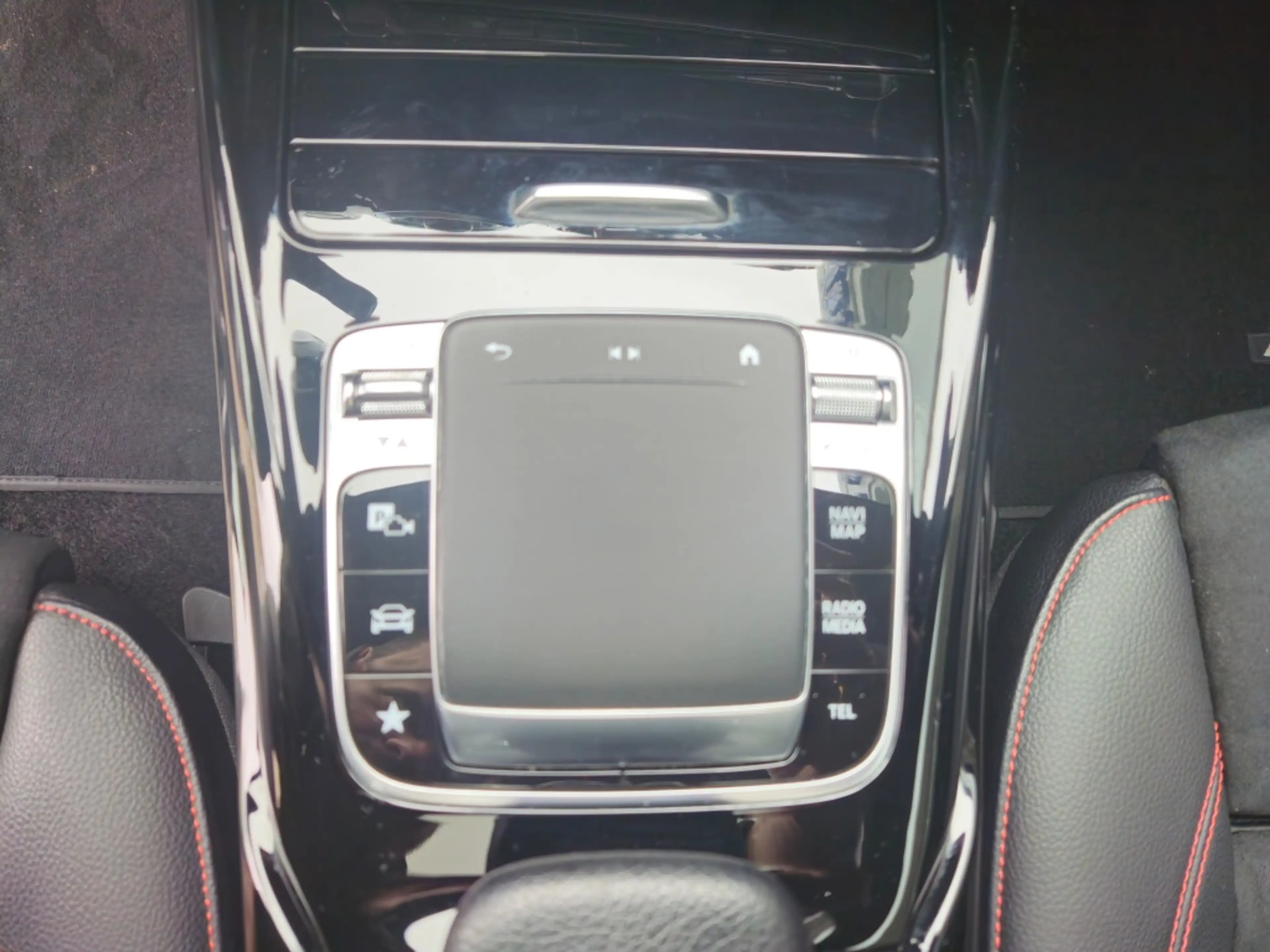 Mercedes-Benz A 35 AMG 4M Ed. 1 Pano | Burmester | Akrapovic — photo 8