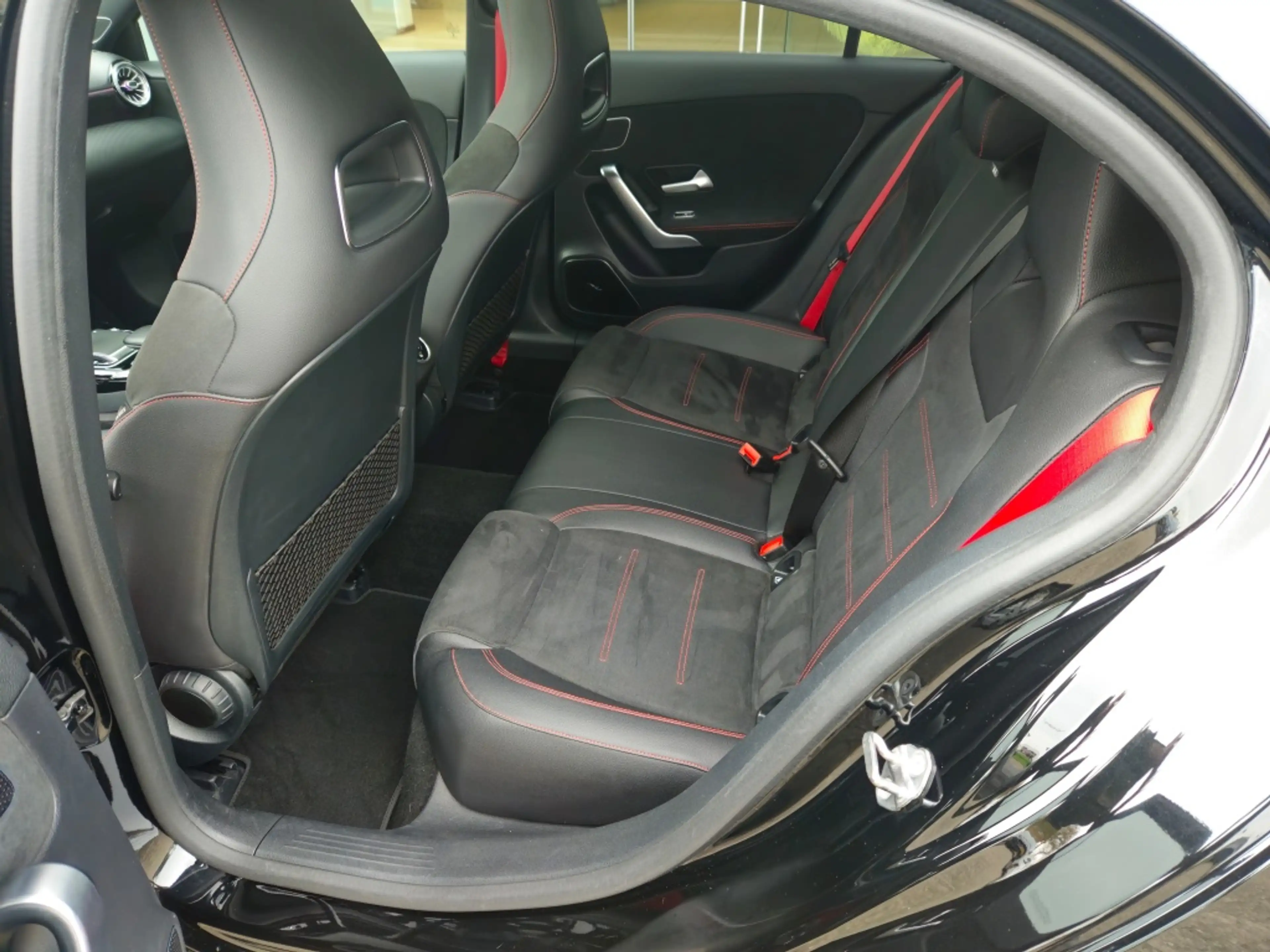 Mercedes-Benz A 35 AMG 4M Ed. 1 Pano | Burmester | Akrapovic — photo 9