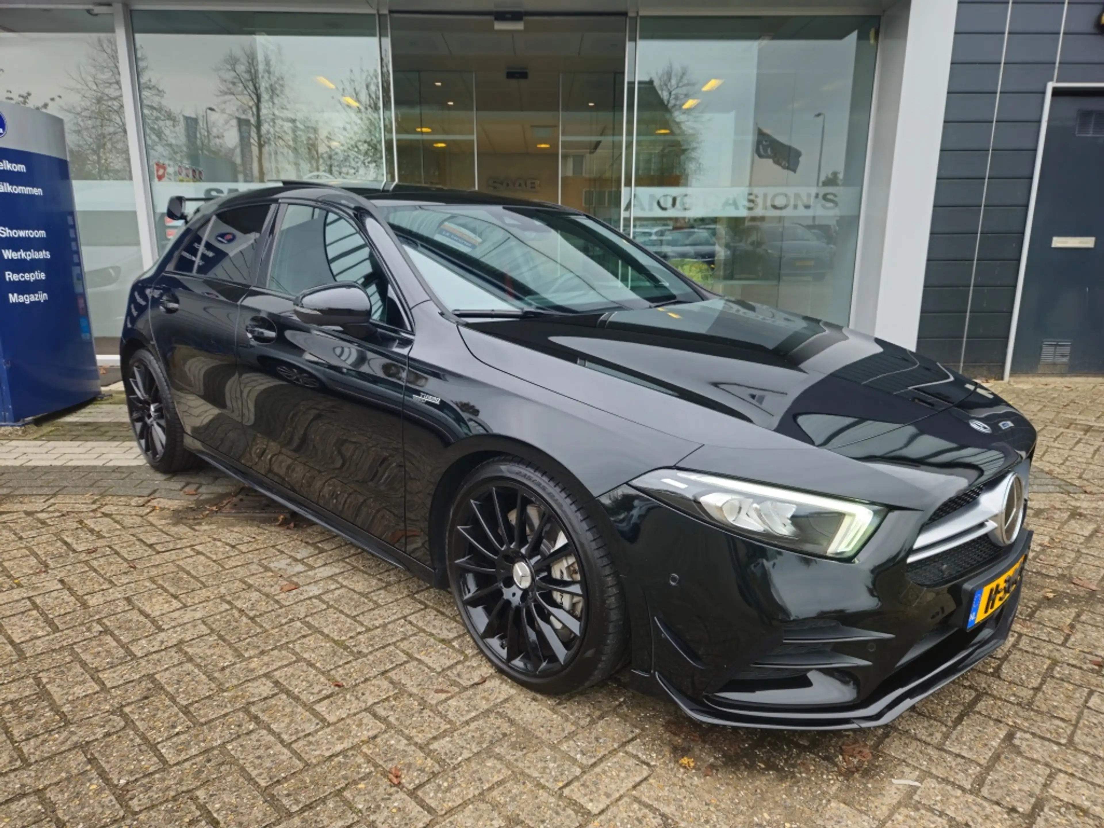 Mercedes-Benz A 35 AMG 4M Ed. 1 Pano | Burmester | Akrapovic — photo 3