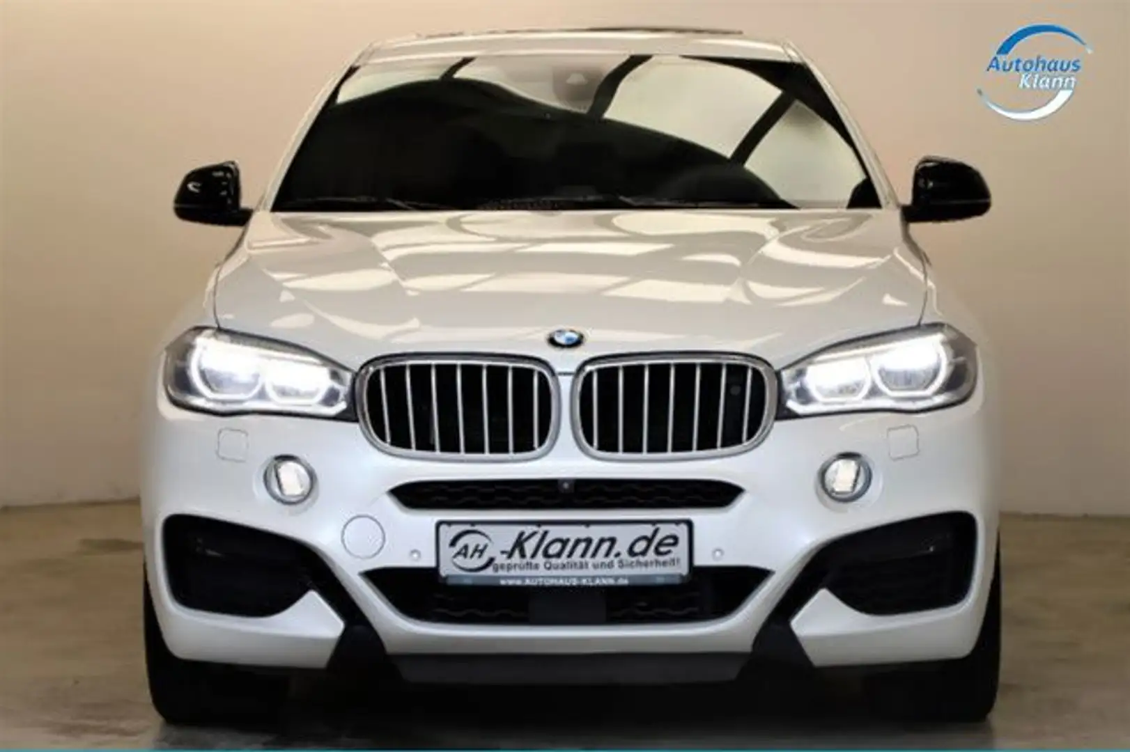 BMW X6 M d 381PS Voll Standh. ACC Head Up Glasdach Bílá - 2