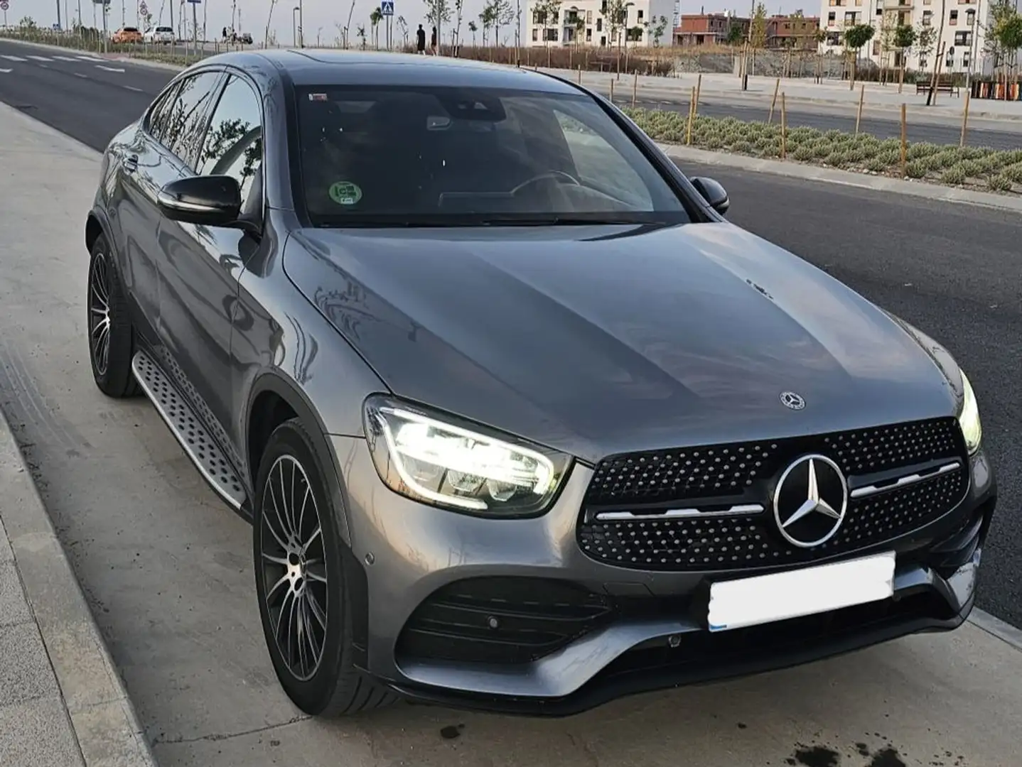 Mercedes-Benz GLC 220 d 4MATIC Gris - 2