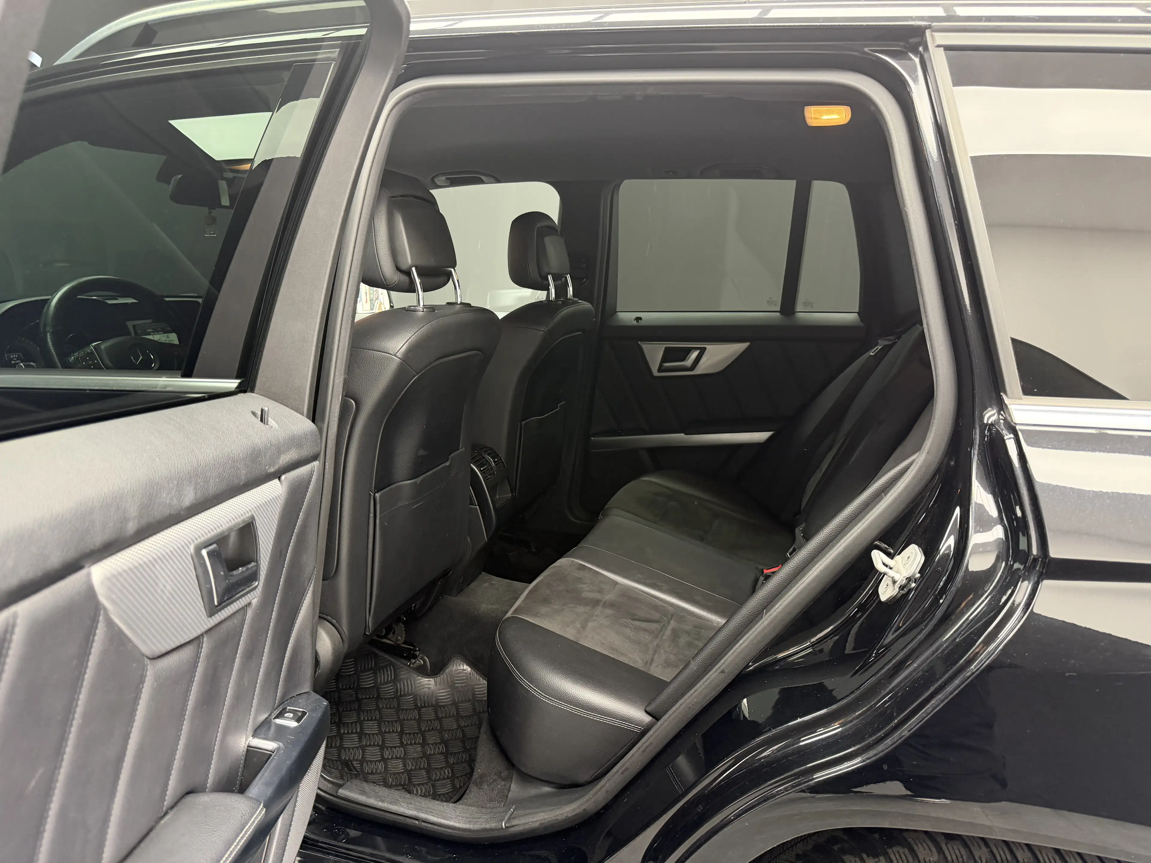 Mercedes-Benz GLK 200 CDI * 1ER PROP + GPS + REGU + JANTES + XÉNON * — photo 10