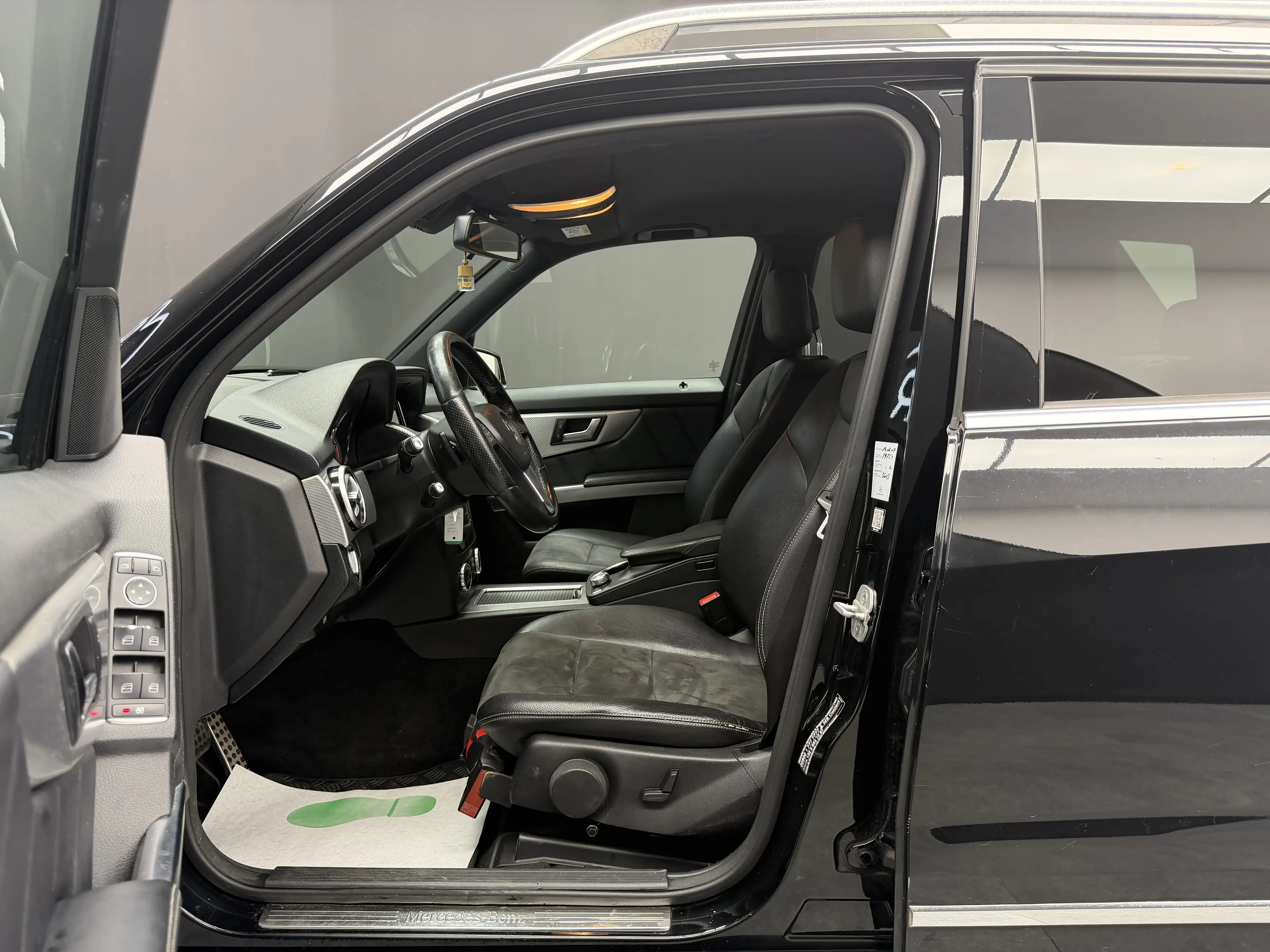 Mercedes-Benz GLK 200 CDI * 1ER PROP + GPS + REGU + JANTES + XÉNON * — photo 8