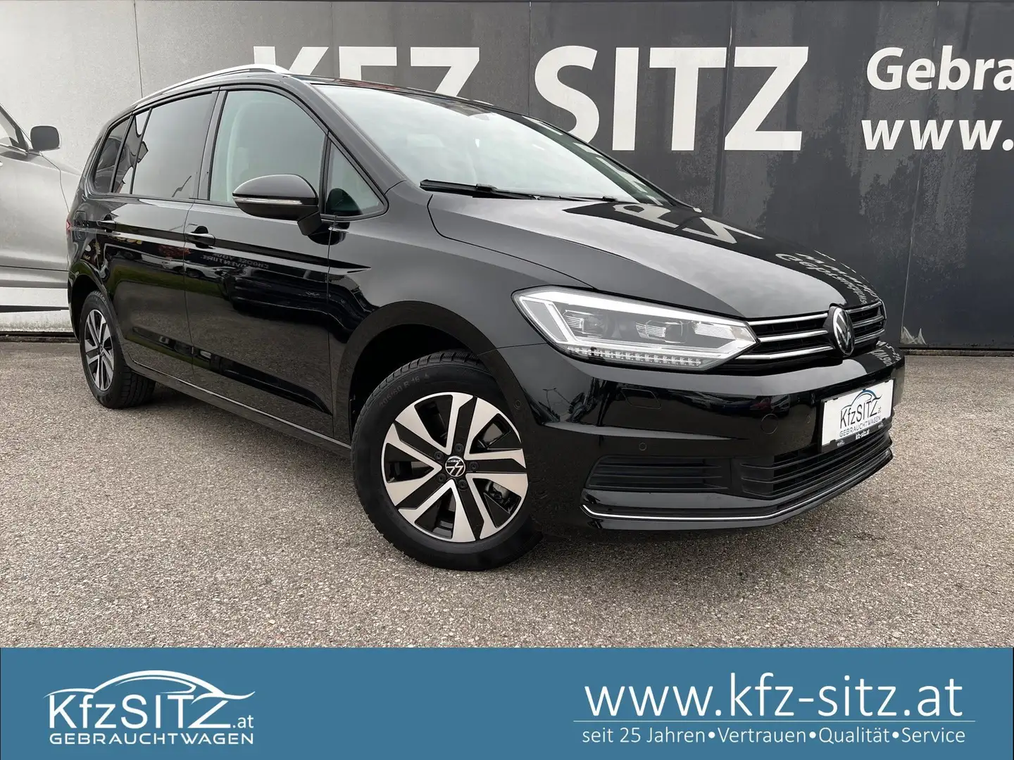 Volkswagen Touran 1,5 TSI Energy DSG| NP €57.000 Schwarz - 1