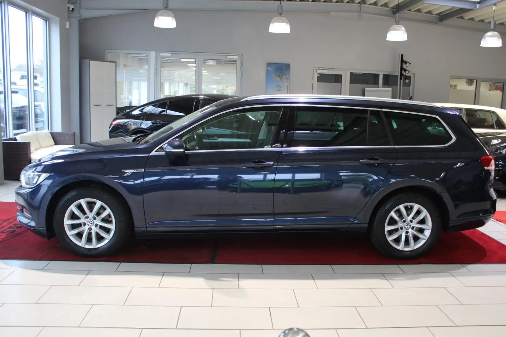 Volkswagen Passat Variant Comfortline BMT/ 4Motion Blauw - 2