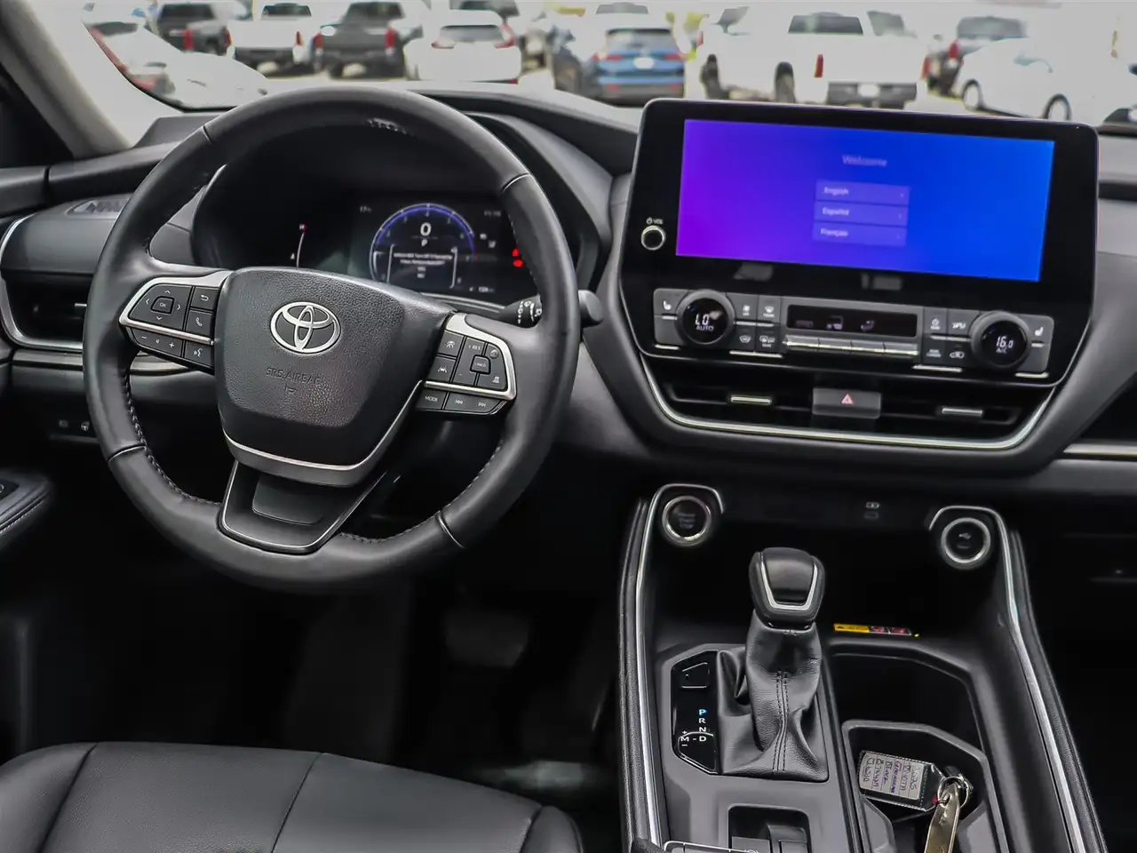 Toyota Grand Highlander снимка Toyota Grand Highlander