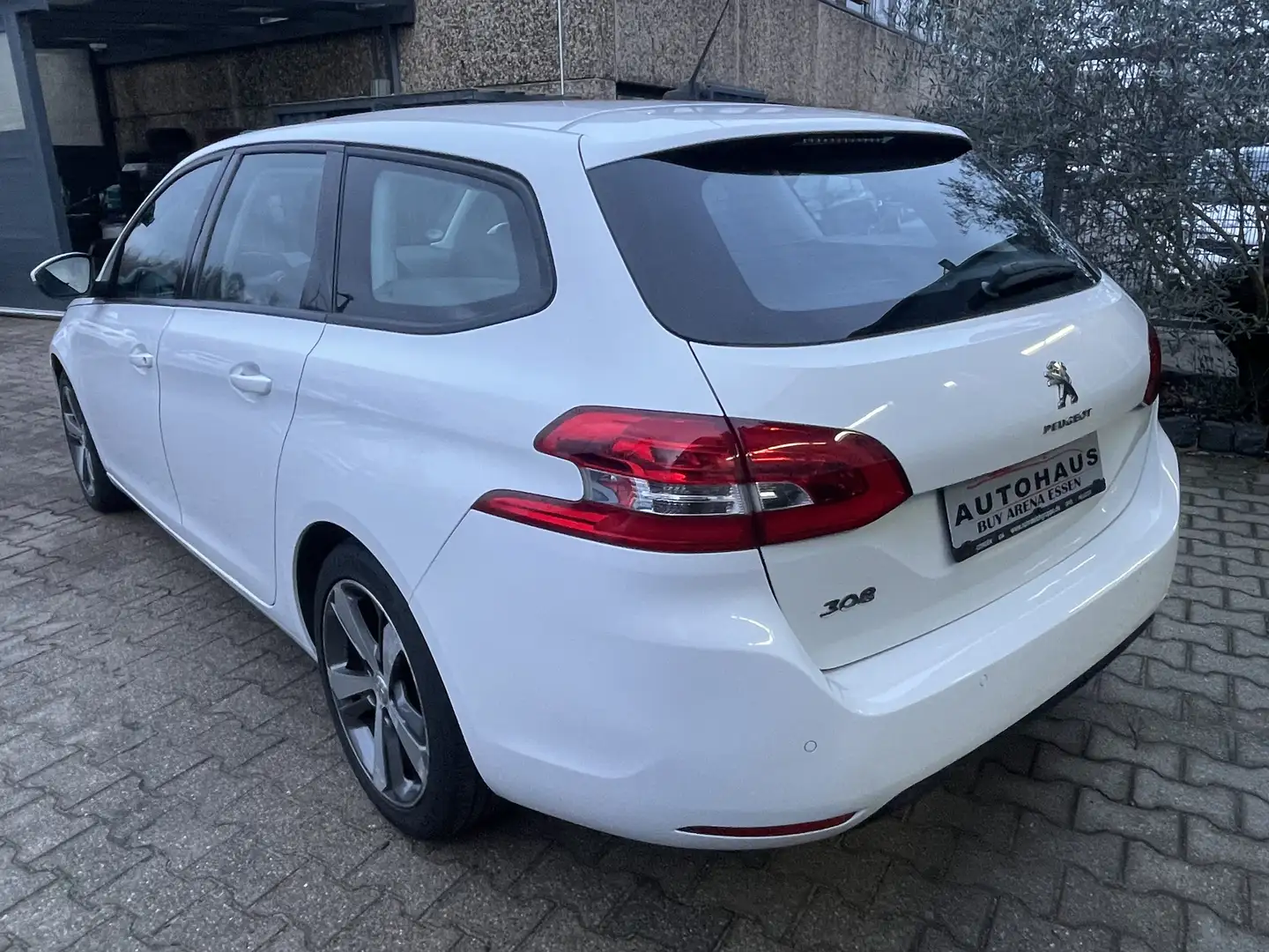 Peugeot 308 SW Diesel SW BlueHDi 130 EAT8 Stop Voll Automatik Weiß - 2