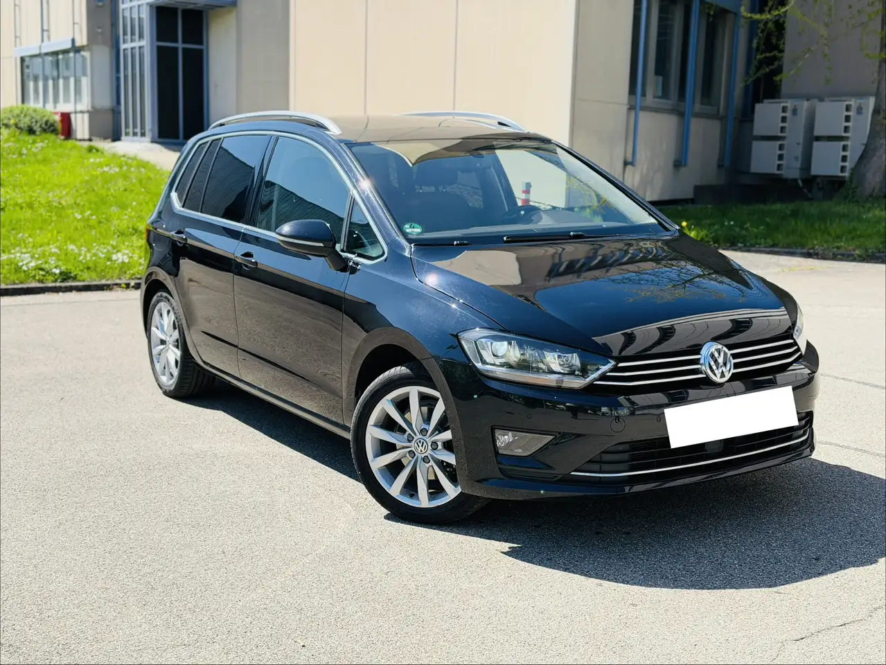 Volkswagen Golf 1.4 TSI BlueMotion Technology DSG Highline — photo 1 of 8