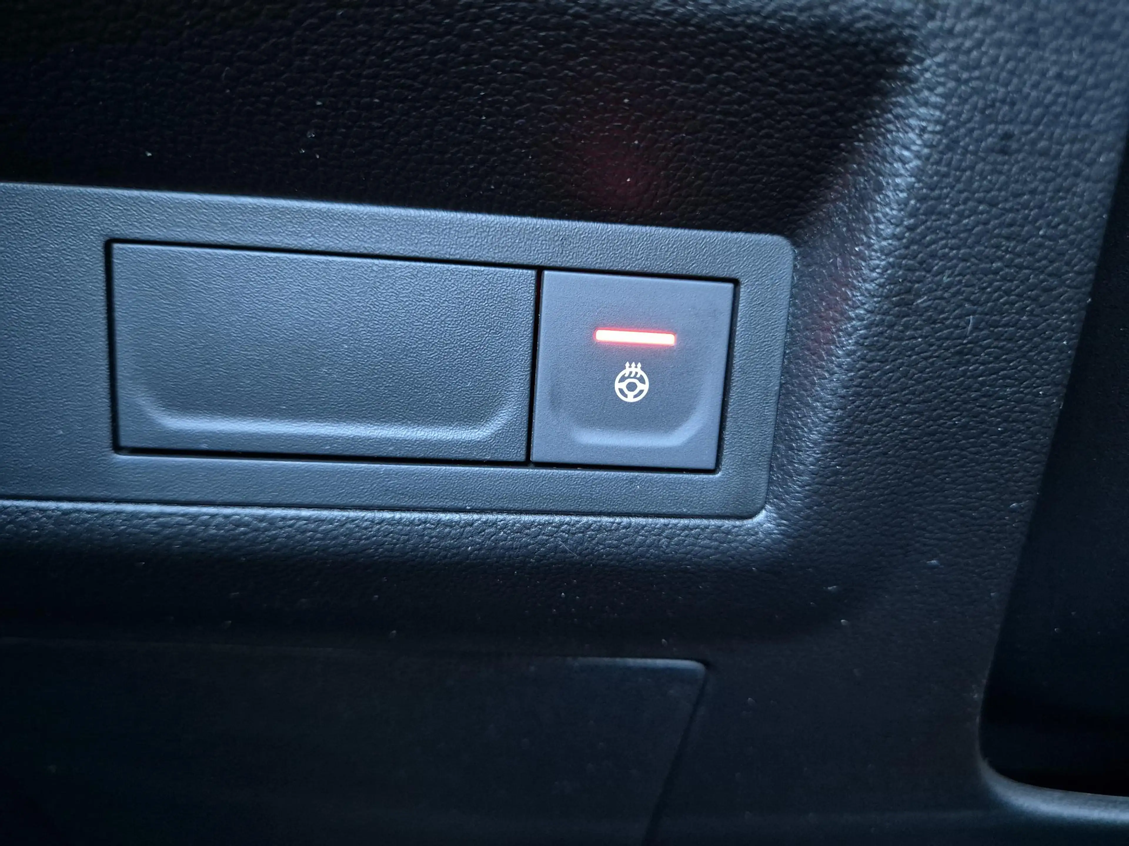 Renault Captur 1.6 E-Tech Plug-in Hybrid 160 Initiale Paris TOP m — photo 23