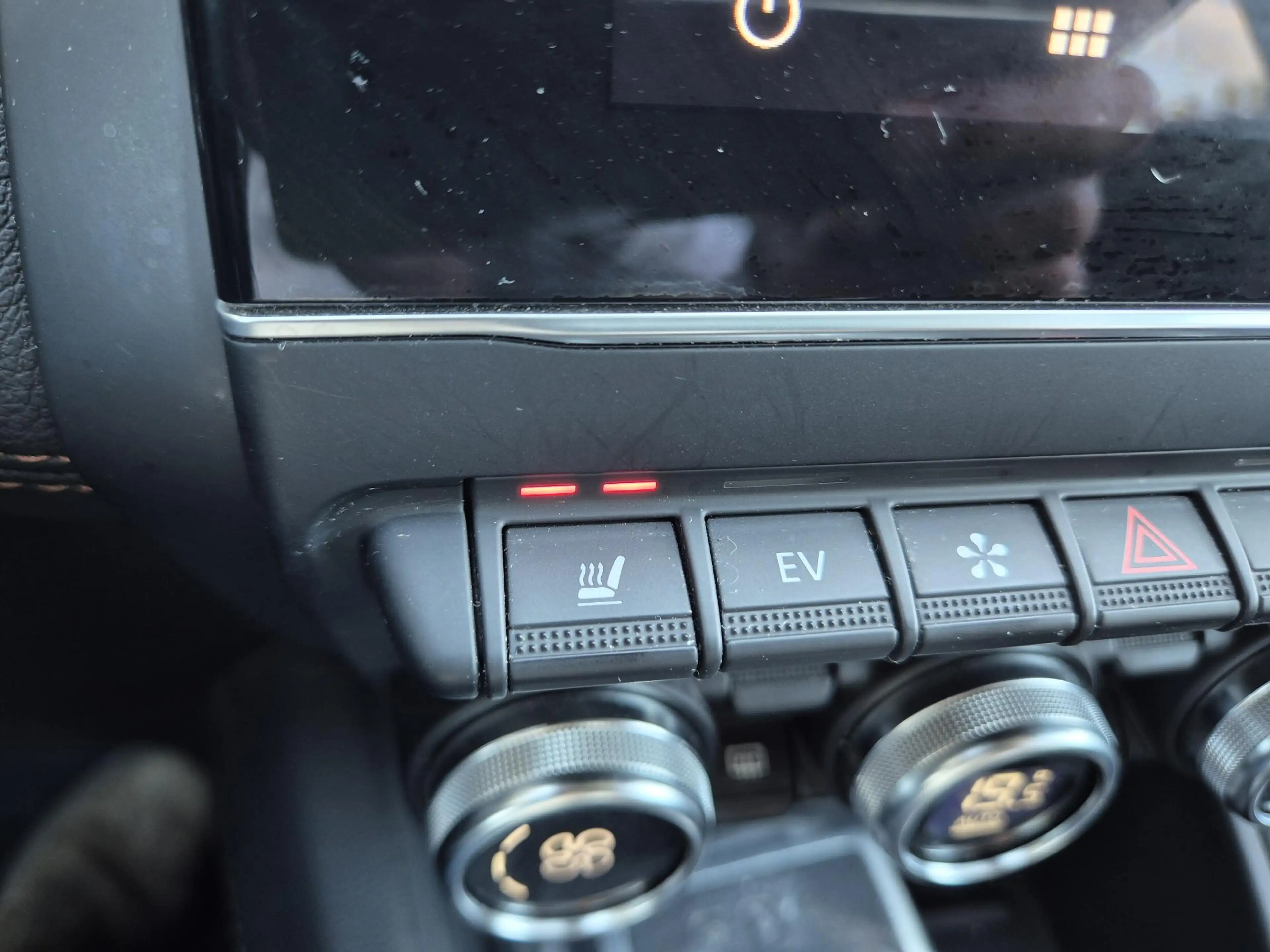 Renault Captur 1.6 E-Tech Plug-in Hybrid 160 Initiale Paris TOP m — photo 21