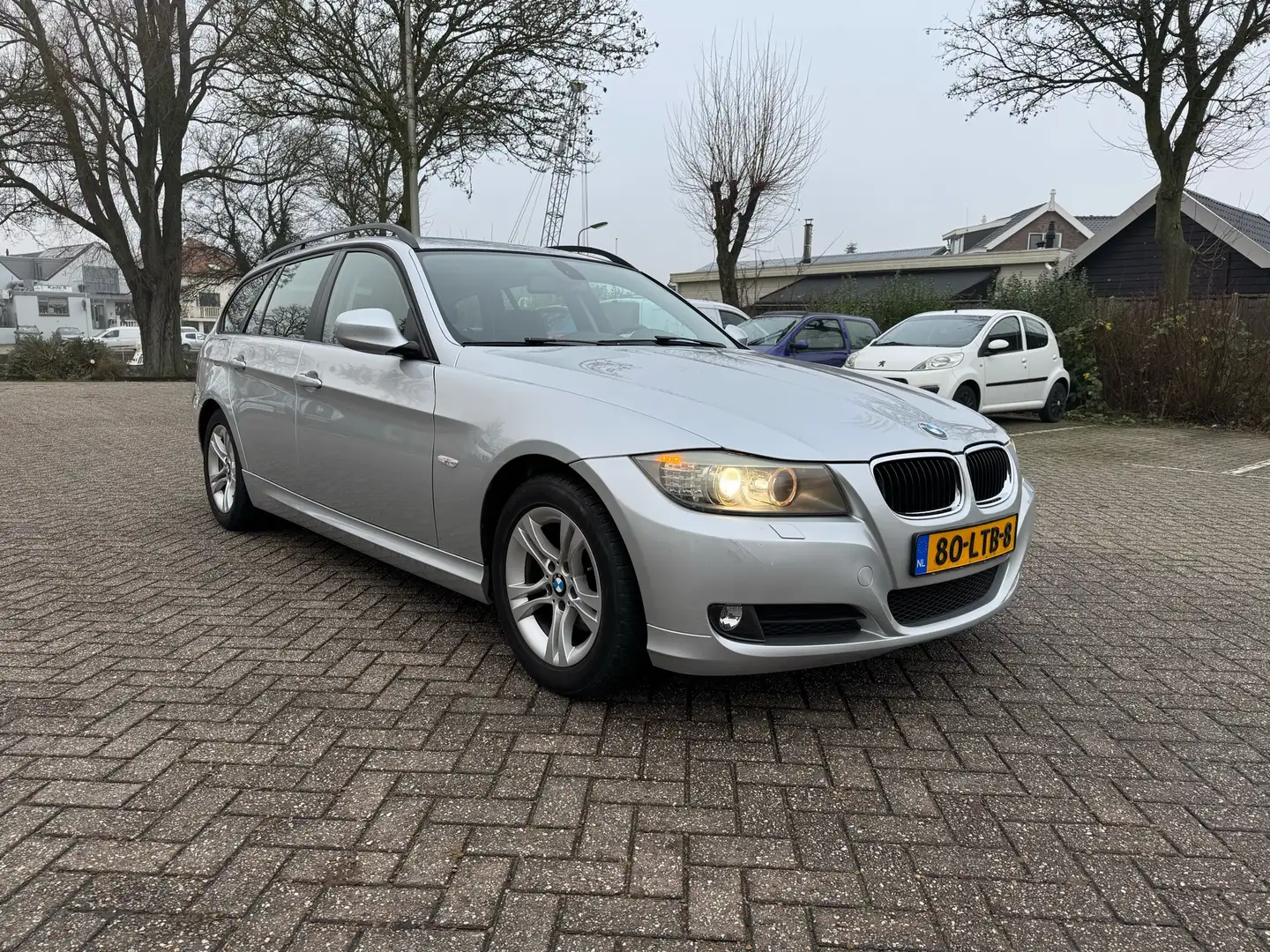 BMW 330 316i Business Line Grijs - 1