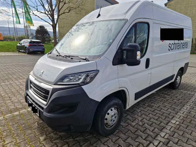 Peugeot Boxer Kasten Hochraum 330 L2H2 Pro BlueHDi 120