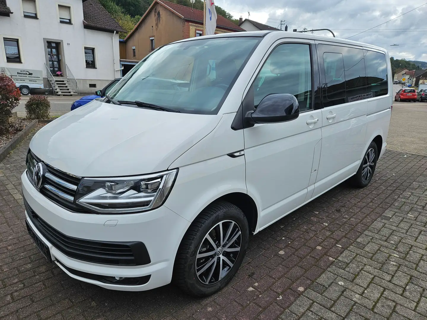 Volkswagen T6 Multivan Multivan Edition 4Motion Weiß - 1