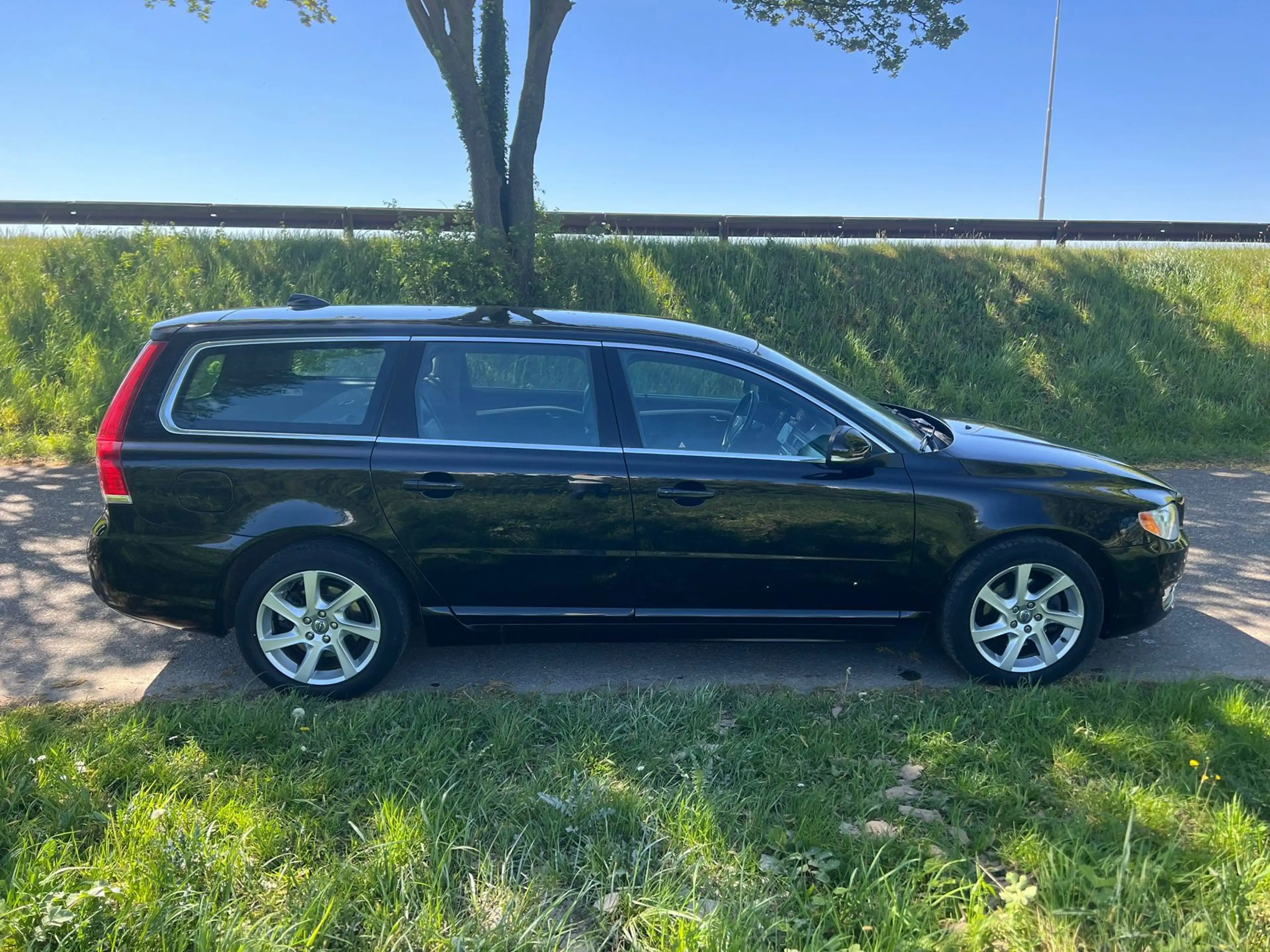 Volvo V70 1.6 T4 Nordic+ Navi Lederbekleding Cuise Automaat — photo 8