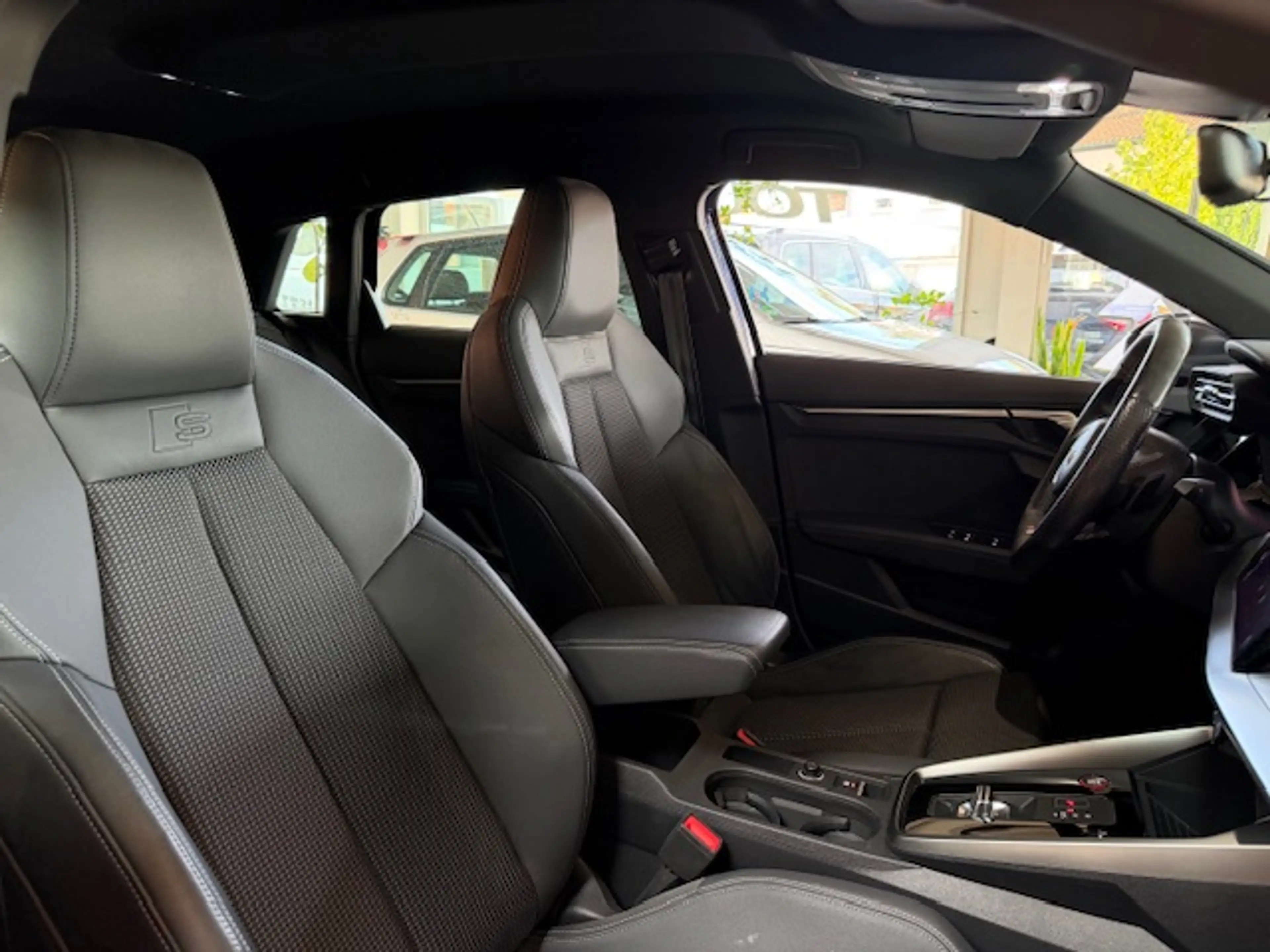 Audi S3 2.0 TFSI quattro basis — photo 11