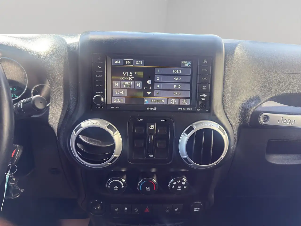 Jeep Wrangler снимка Jeep Wrangler