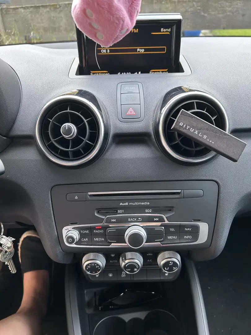 Audi A1 SB 1,0 TFSI Design - 2