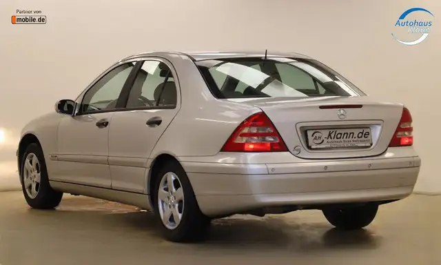 Mercedes-Benz C-Class view 8