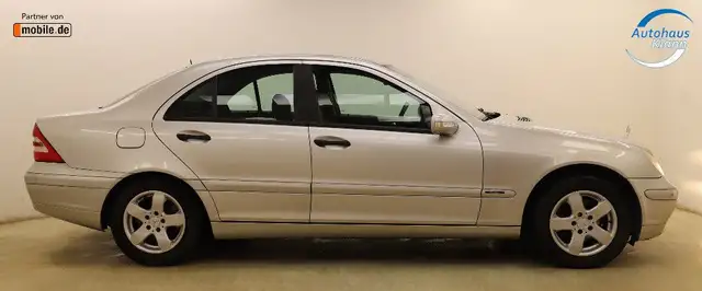 Mercedes-Benz C-Class view 5