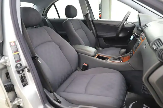 Mercedes-Benz C-Class view 10