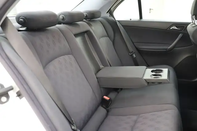 Mercedes-Benz C-Class view 12