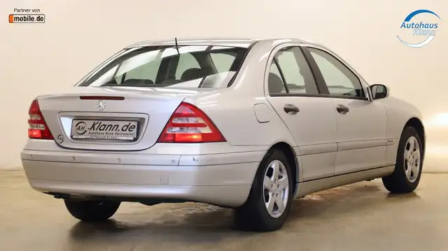 Mercedes-Benz C-Class view 6