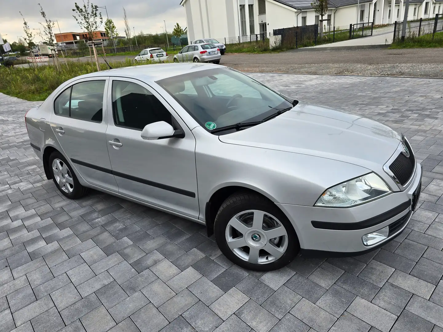 Skoda Octavia Elegance Silber - 2
