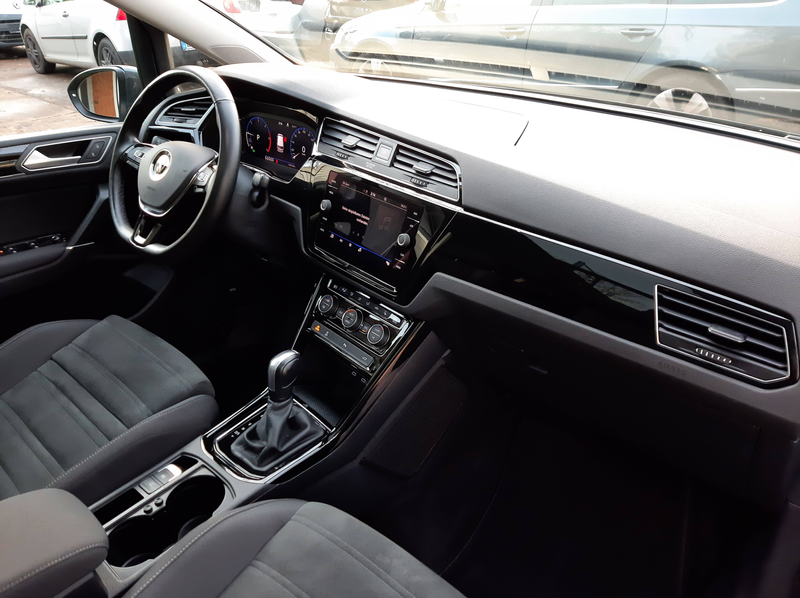 Volkswagen Touran Highline BMT/Start-Stopp Panorama — photo 6