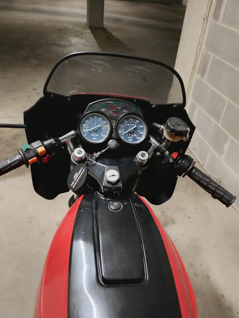 Moto Guzzi V 50 Rojo - 2
