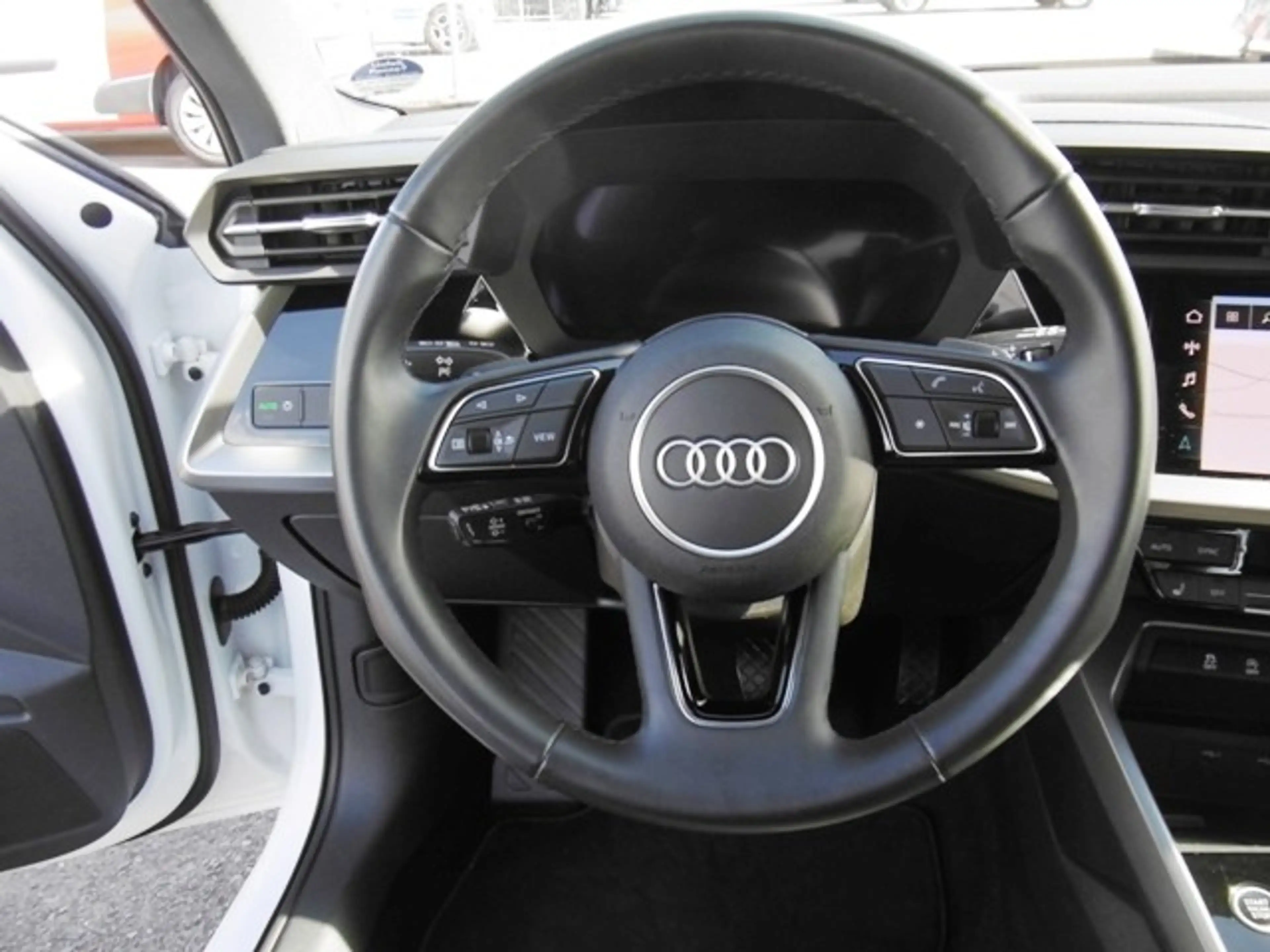 Audi A3 Sportback 35 1.5 TFSI MHEV Basis Klima Navi — photo 11