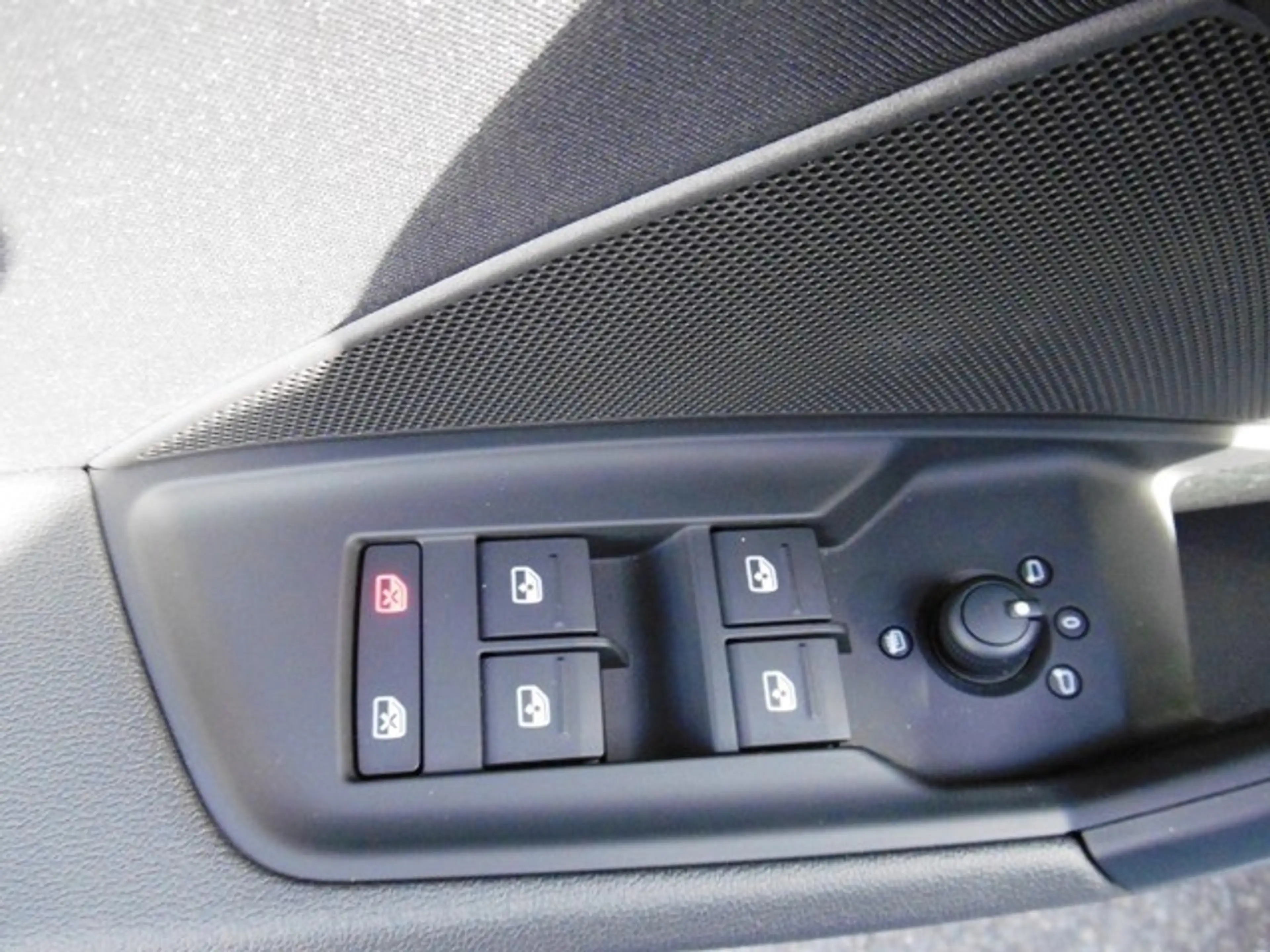 Audi A3 Sportback 35 1.5 TFSI MHEV Basis Klima Navi — photo 12
