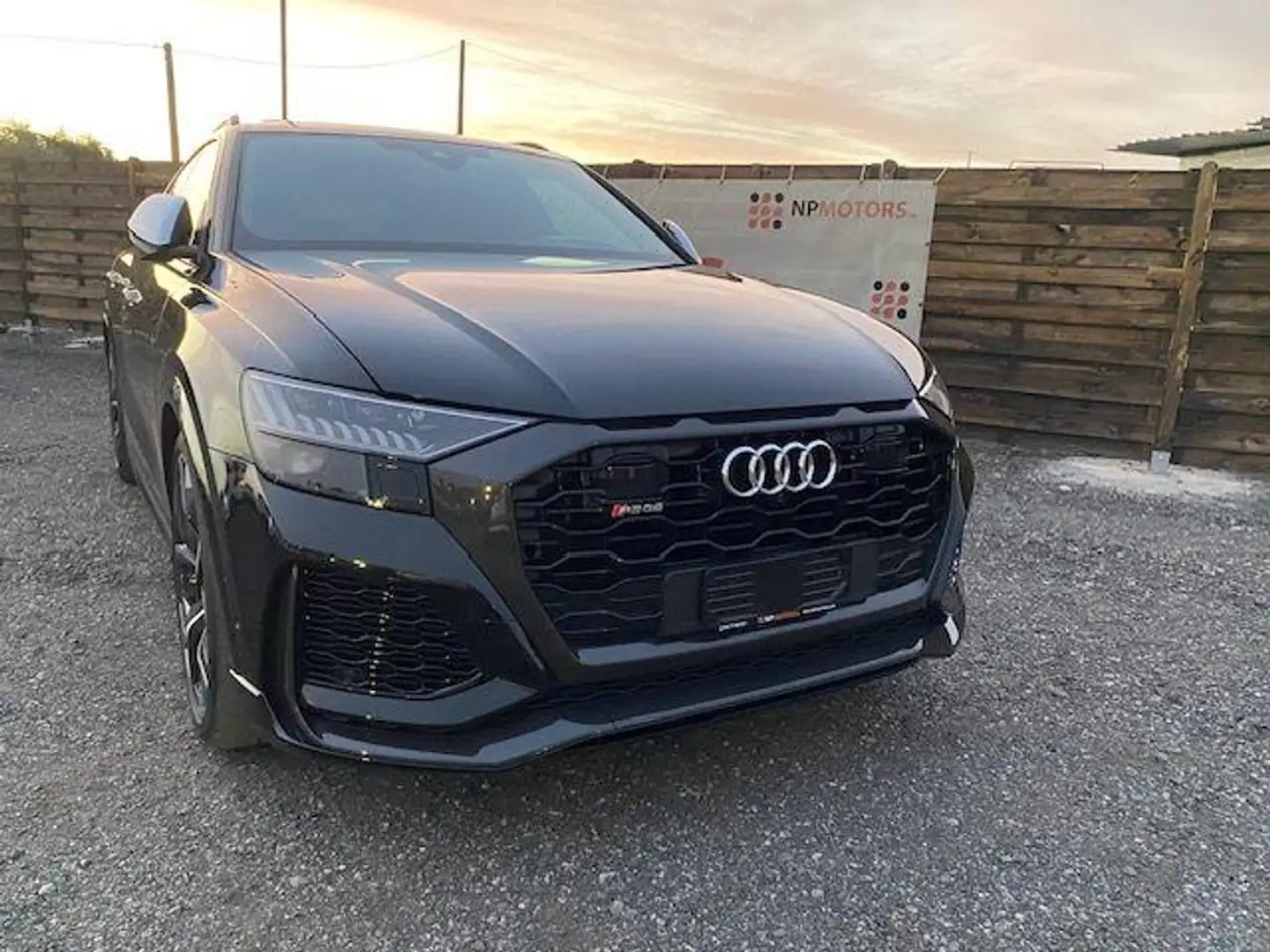 Audi Q8 RS  TFSI V8 quattro tiptronic Zwart - 2