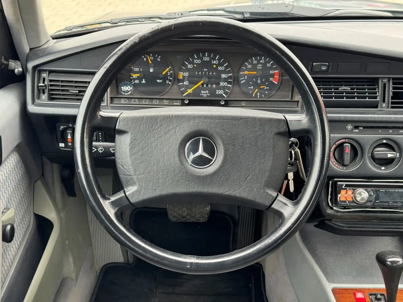 Mercedes-Benz 190 E 2.0 AUTOMATIK/H-KENNZEICHEN/SERVO, foto 10