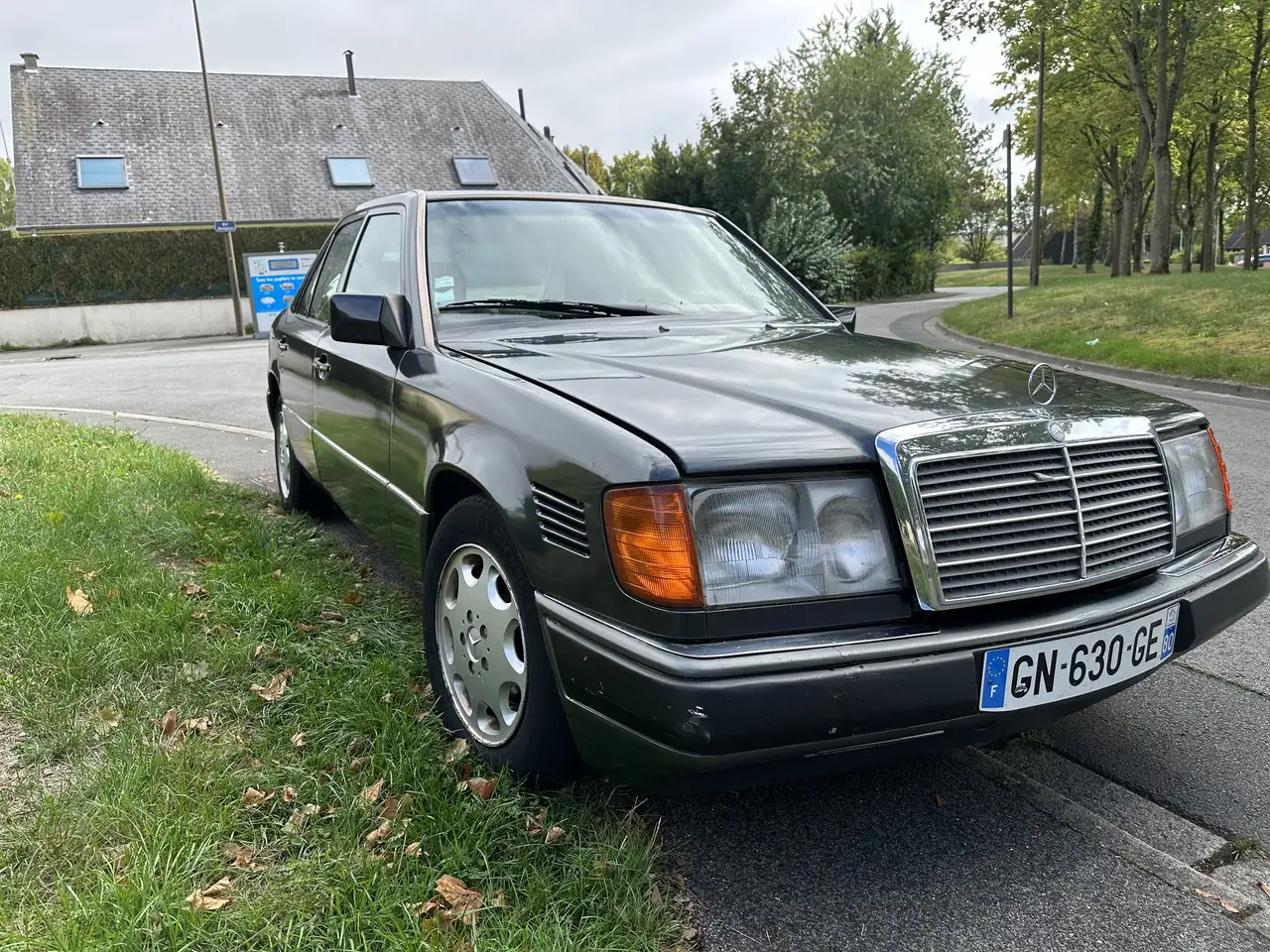 Mercedes-Benz 300