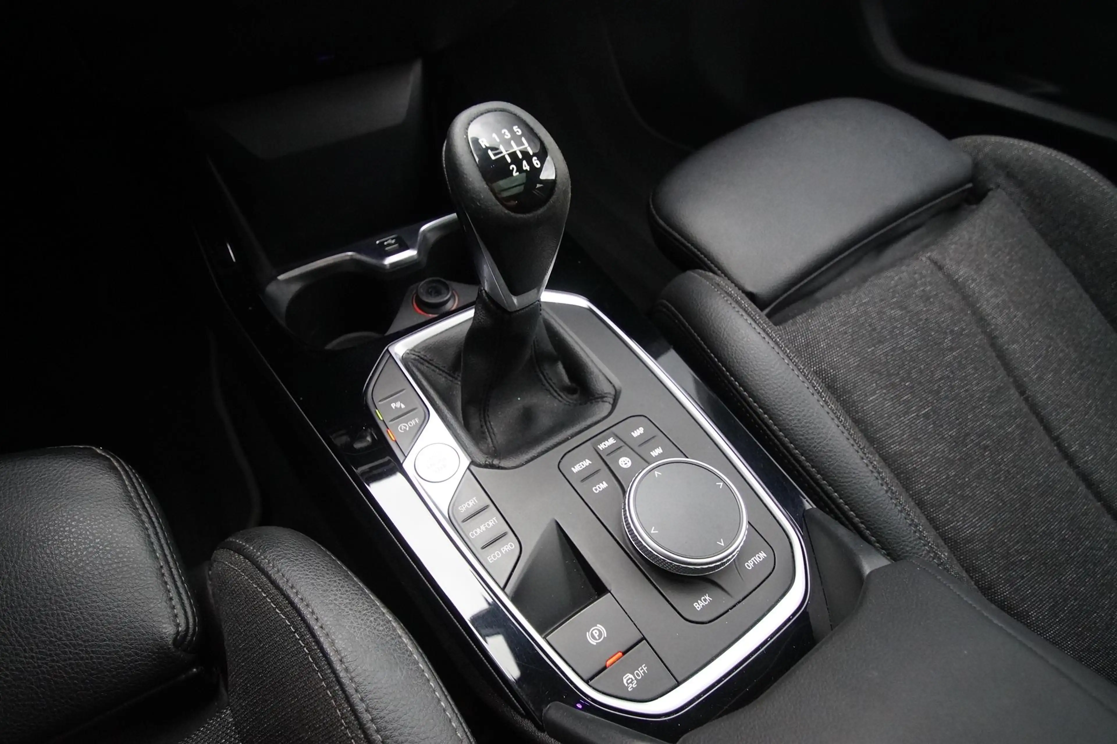 BMW 118 118i Sport Line | LED | Harman/Kardon | Panoramada — photo 8