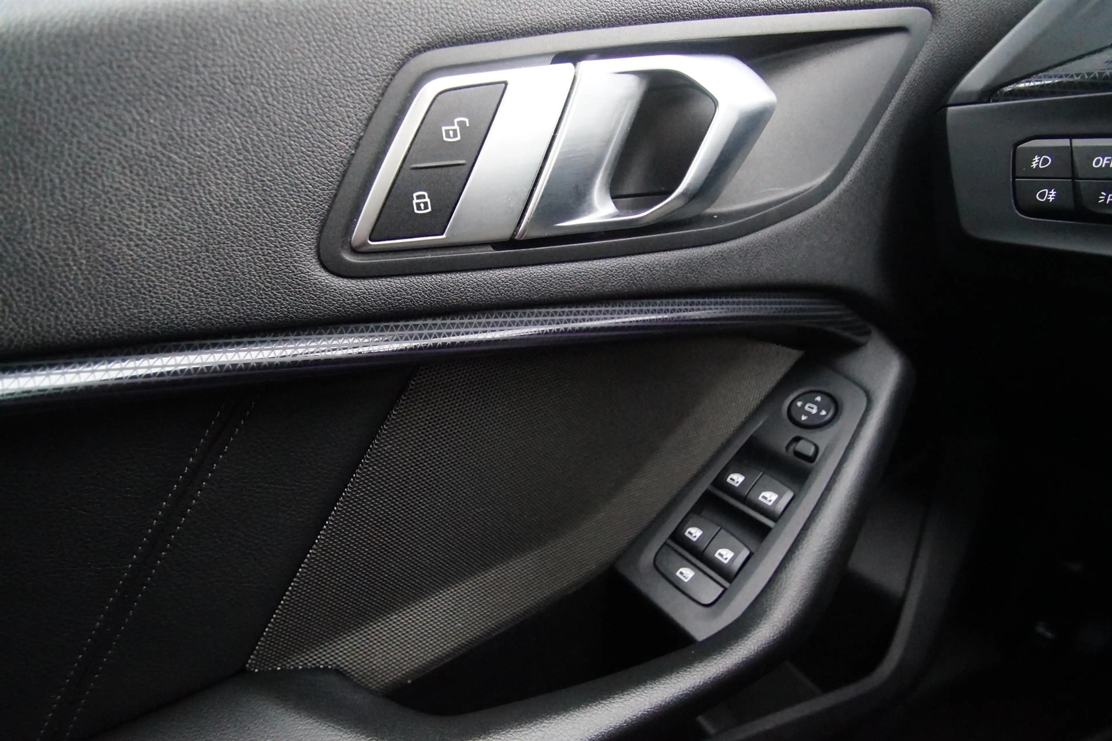 BMW 118 118i Sport Line | LED | Harman/Kardon | Panoramada — photo 28