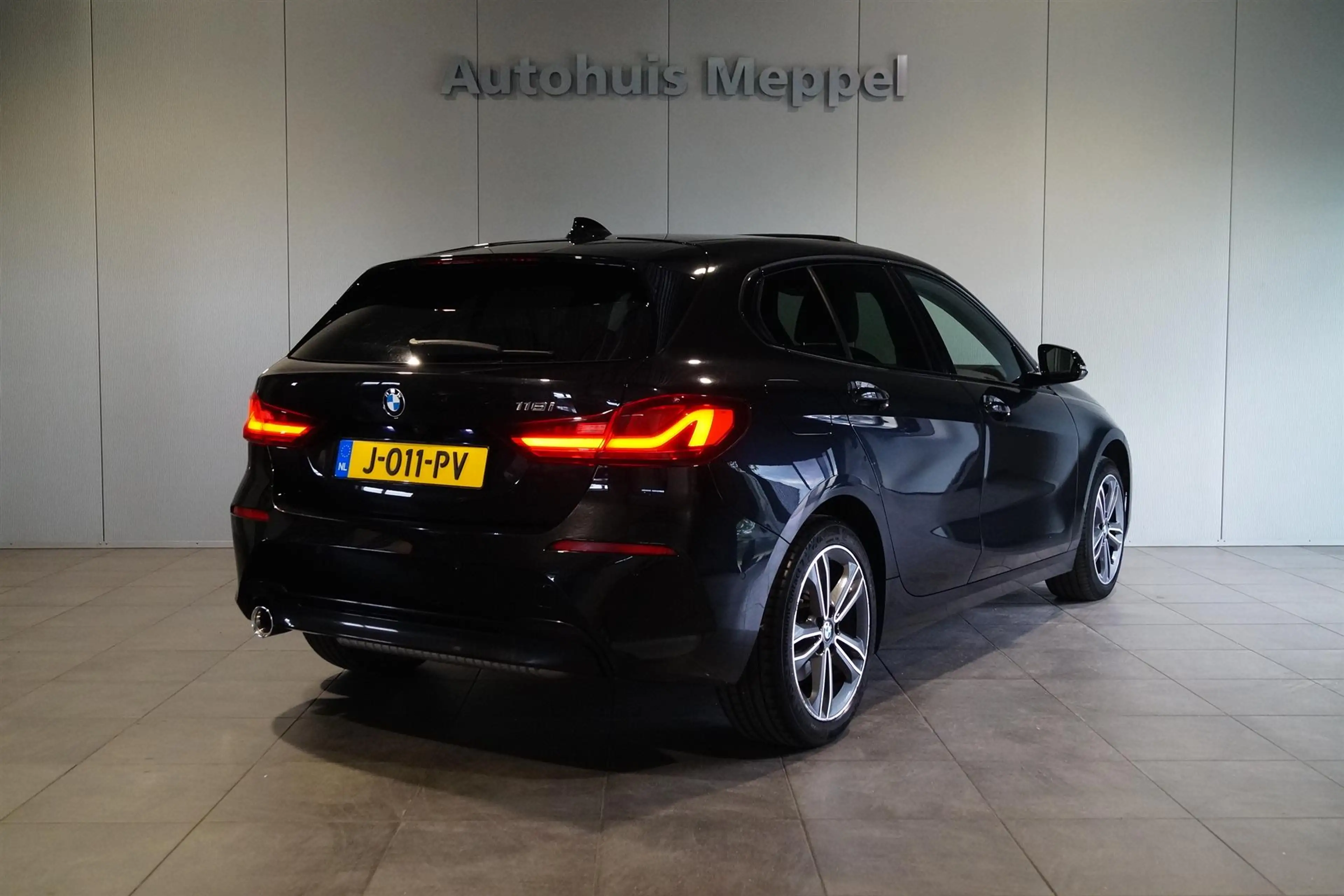 BMW 118 118i Sport Line | LED | Harman/Kardon | Panoramada — photo 10