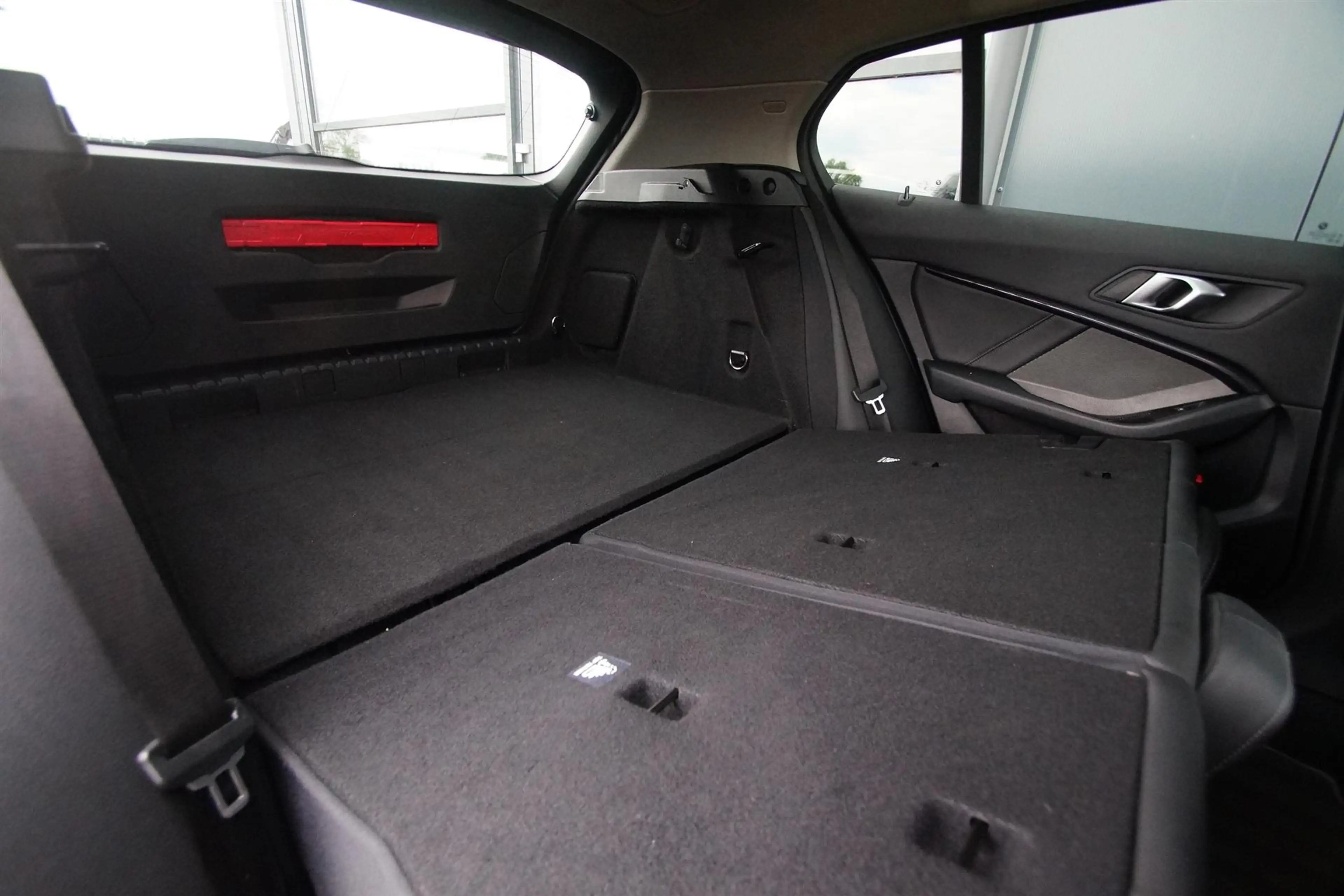 BMW 118 118i Sport Line | LED | Harman/Kardon | Panoramada — photo 19
