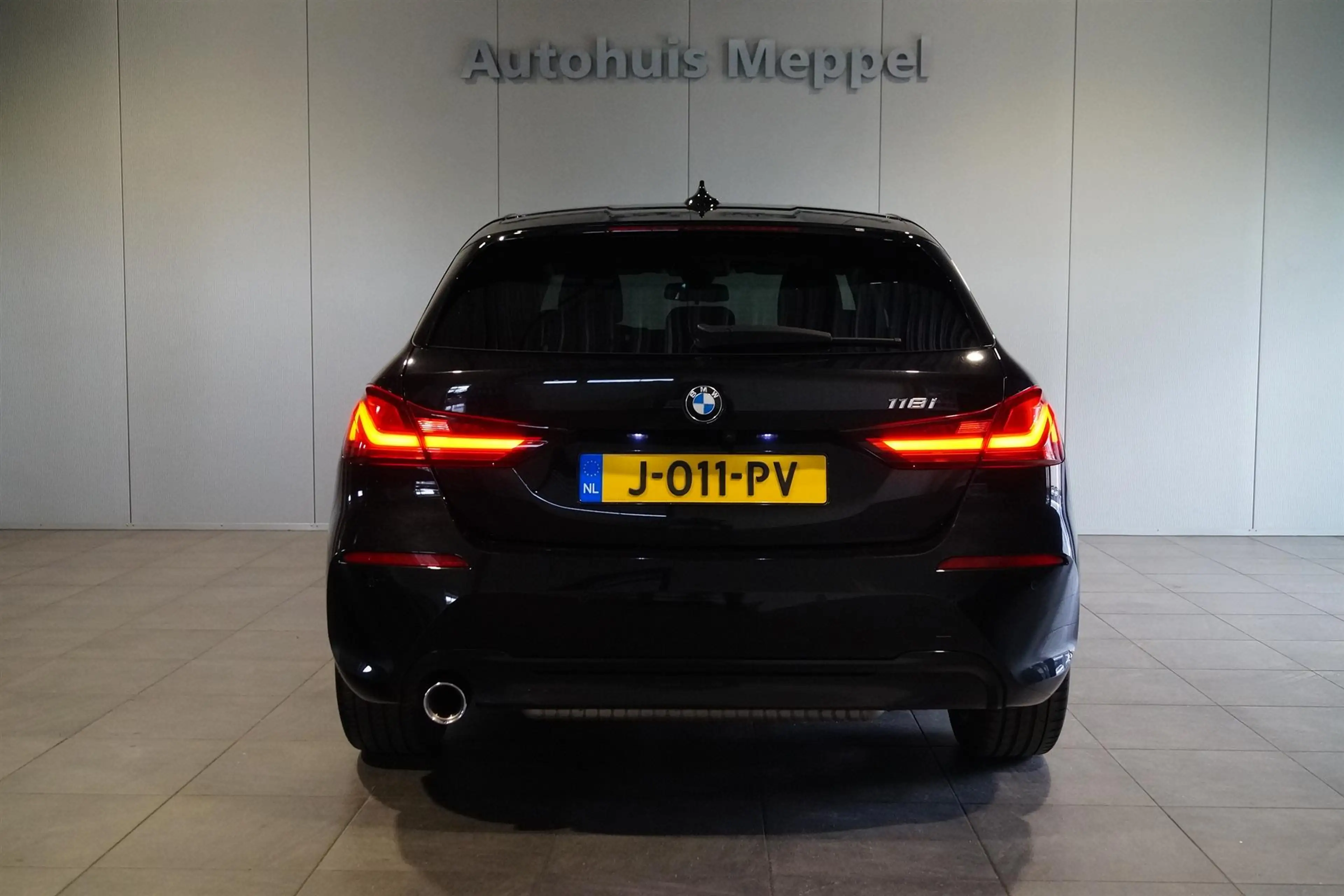 BMW 118 118i Sport Line | LED | Harman/Kardon | Panoramada — photo 22